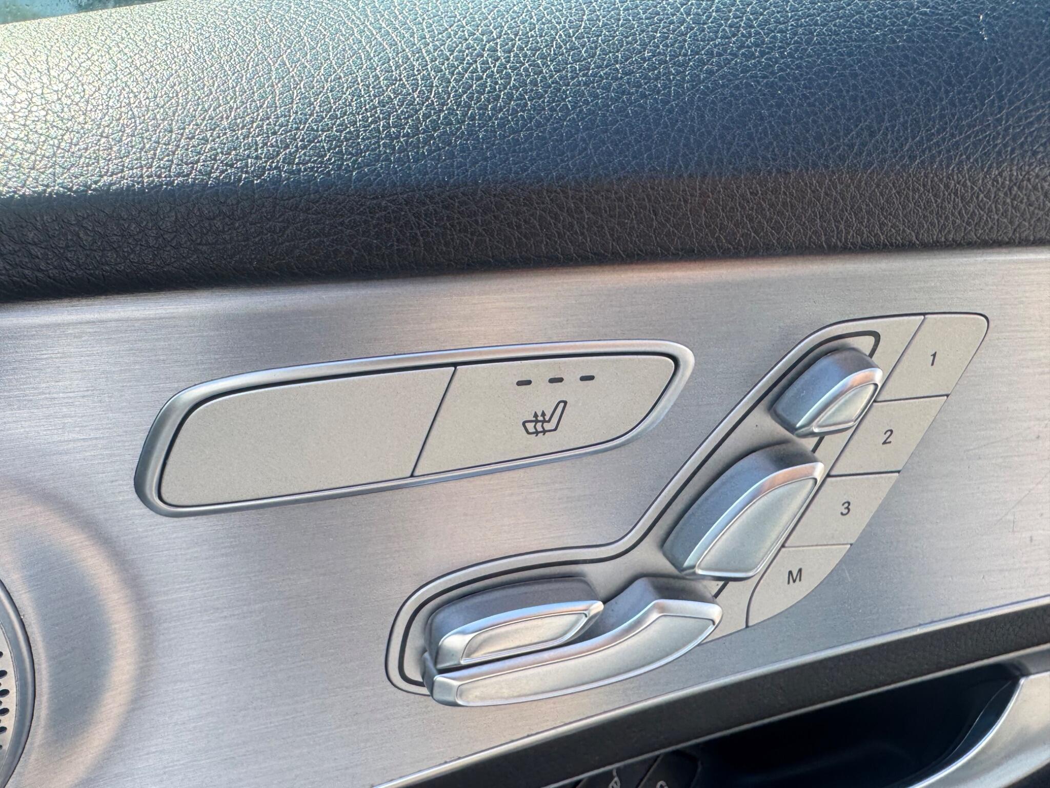 Mercedes-Benz C Class view 18