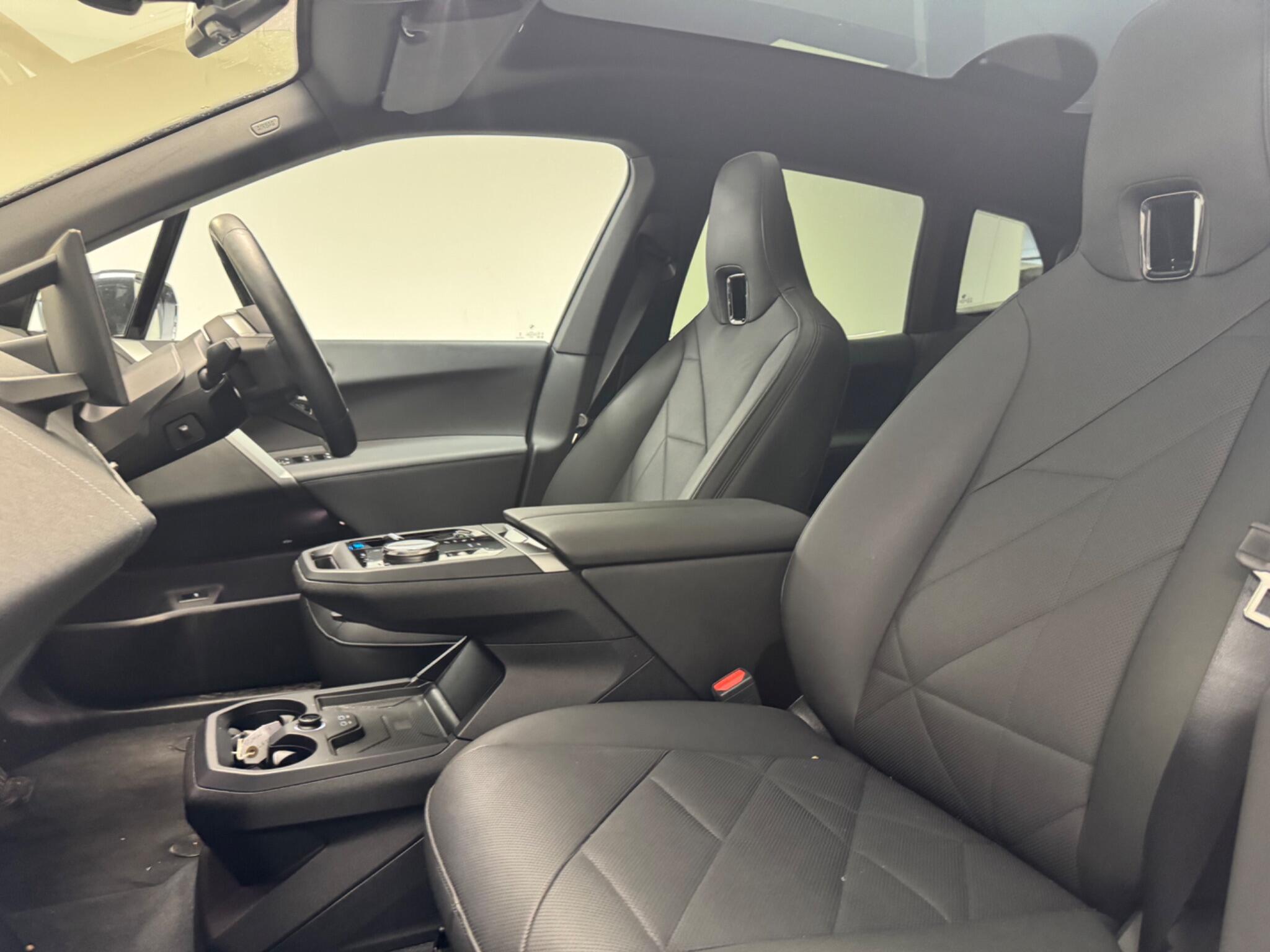 BMW Ix view 30
