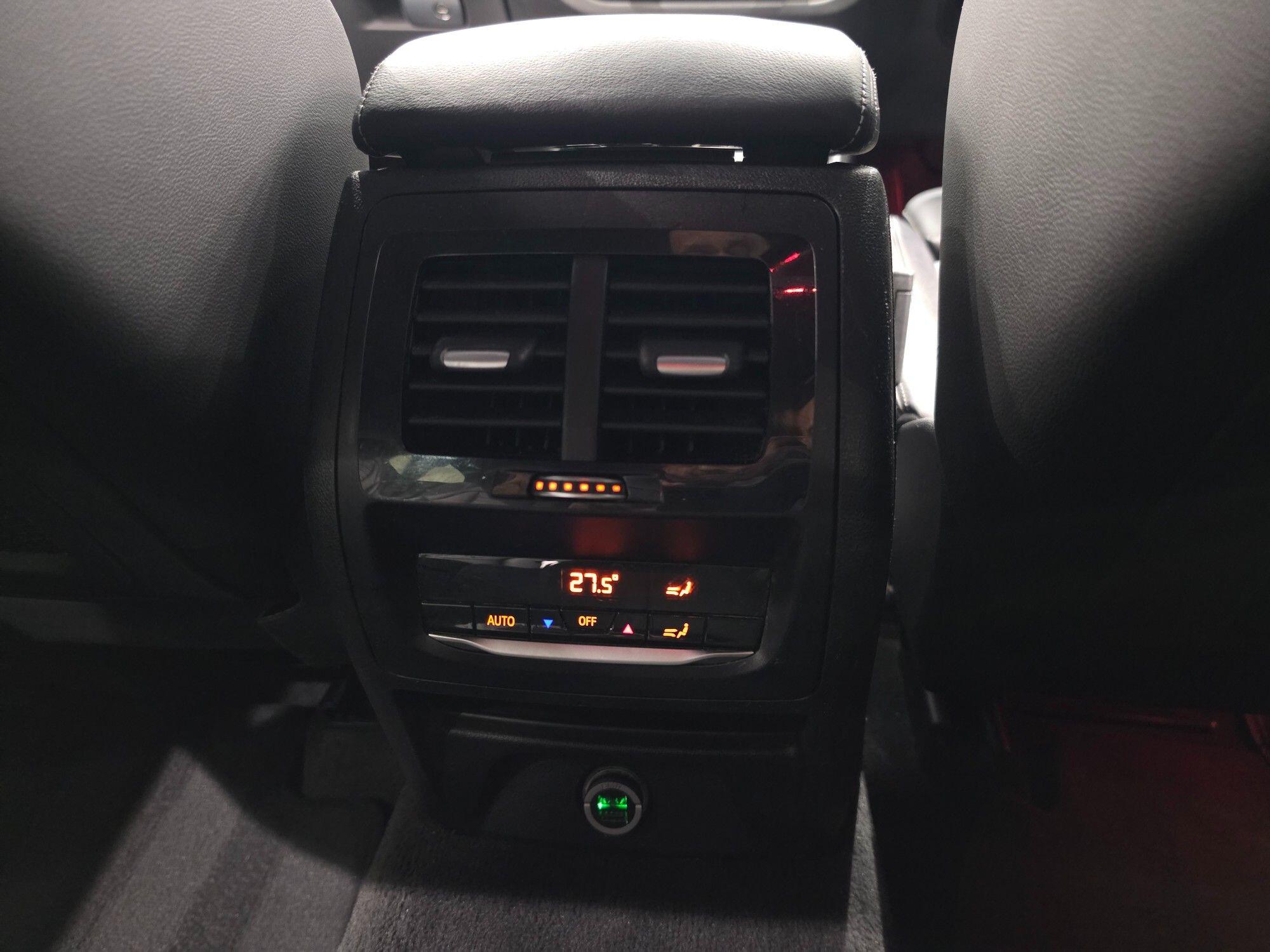 BMW X3 view 24