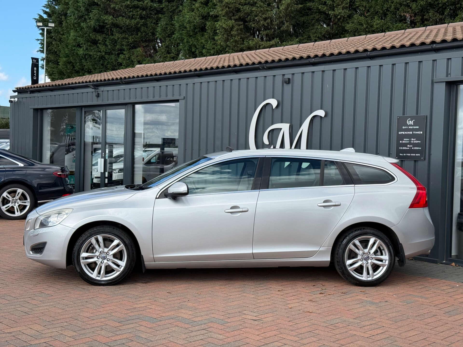 Volvo V60 view 11