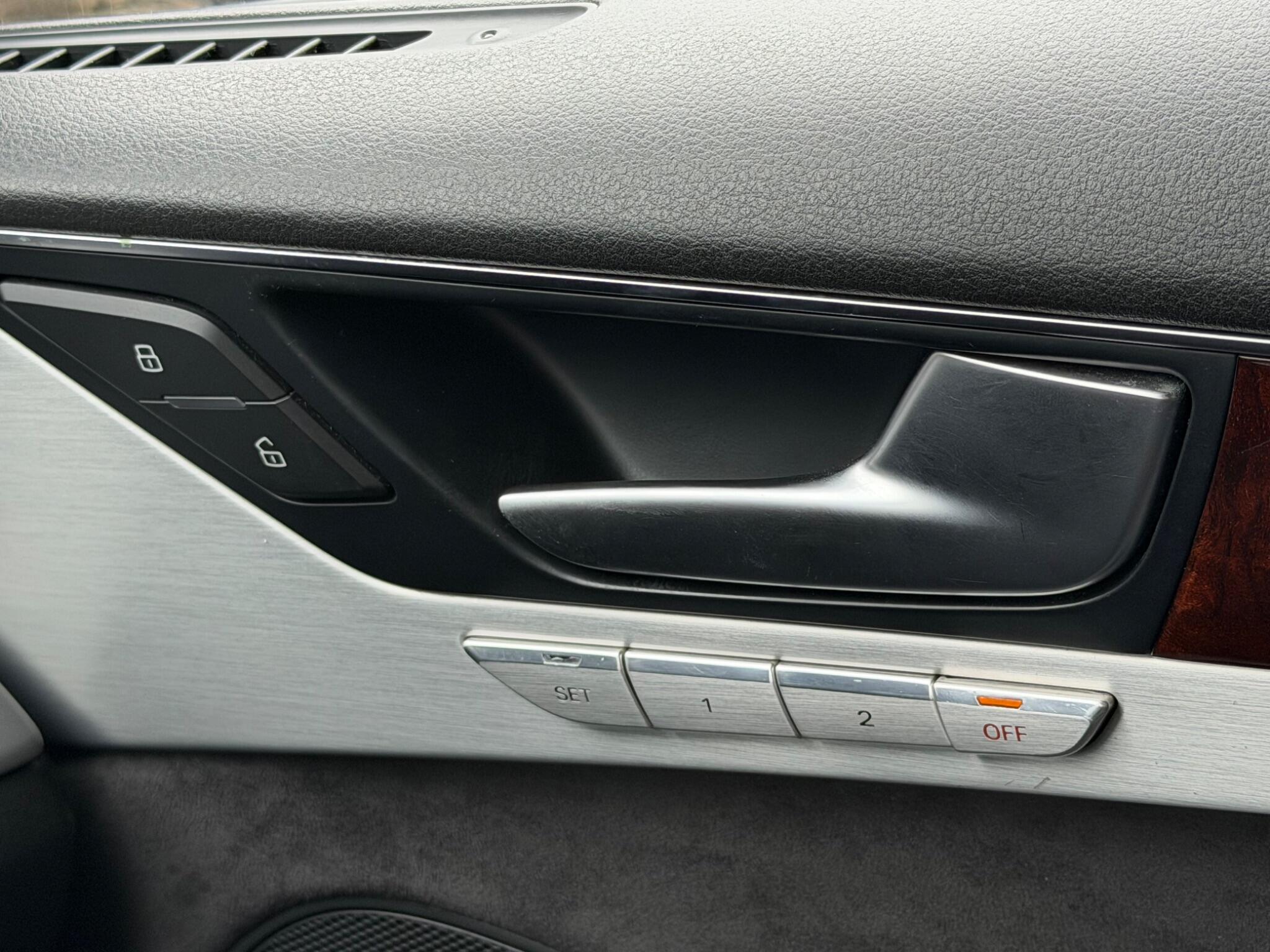 Audi A8 view 50