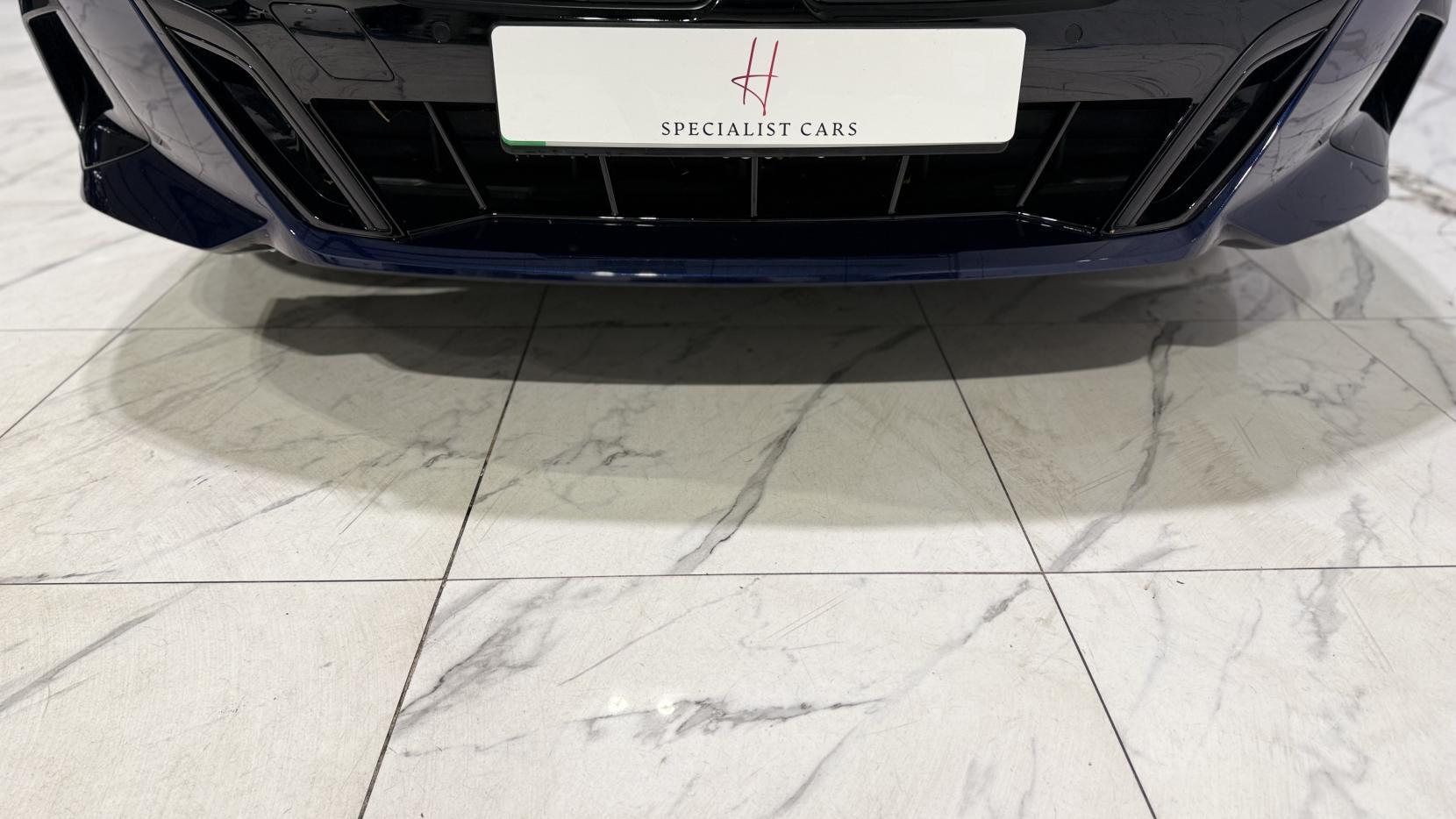 BMW I5 view 37
