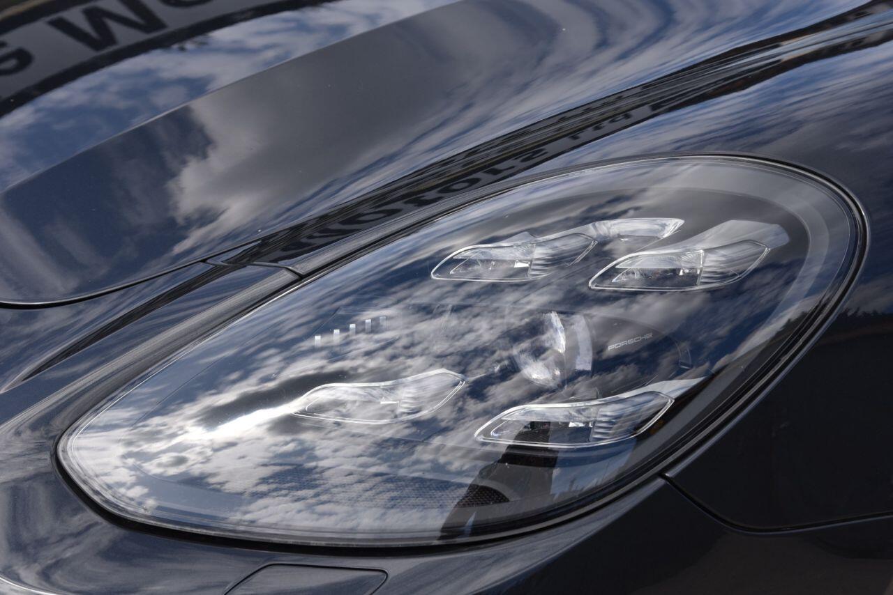 Porsche Panamera view 14