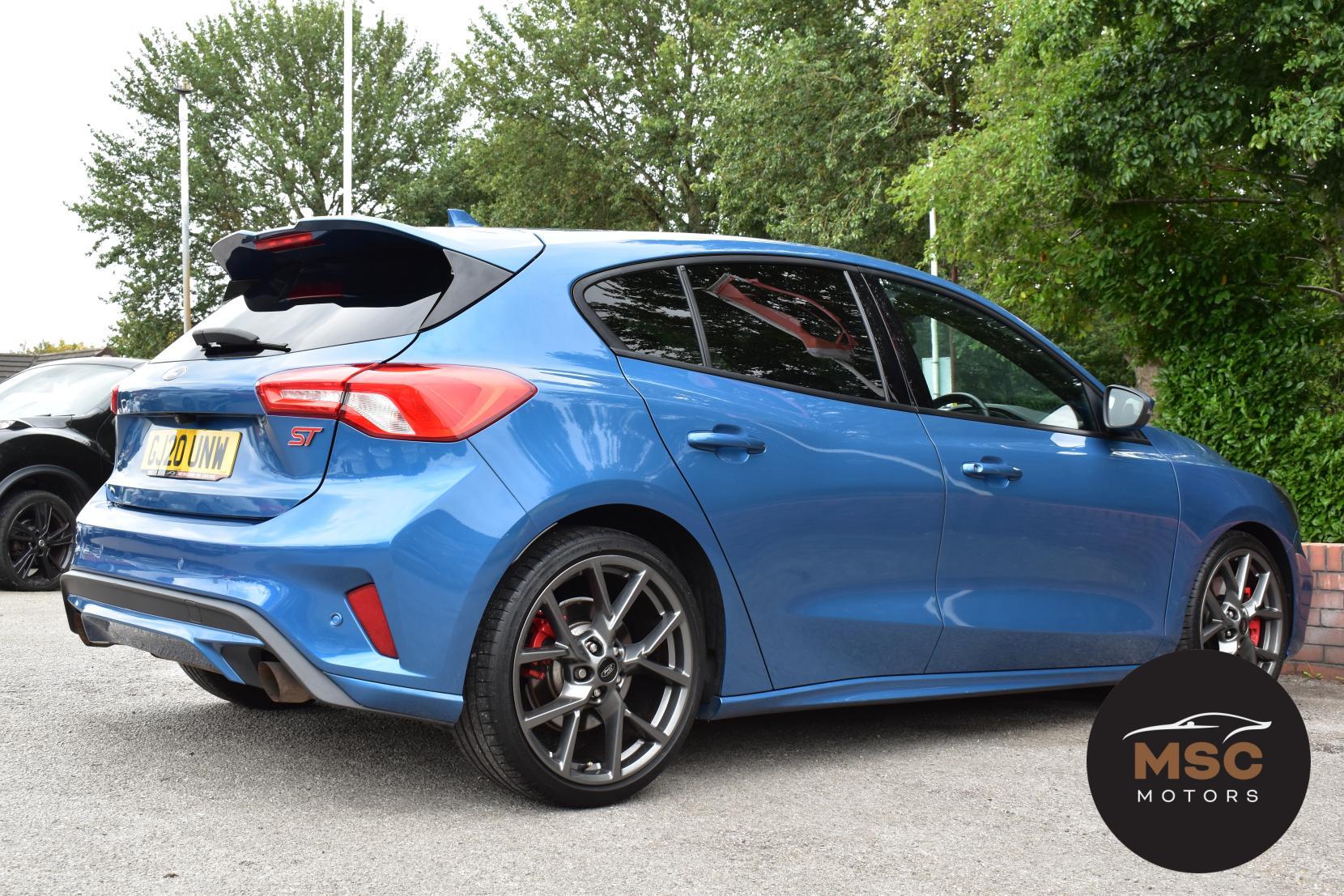 Ford Focus view 18