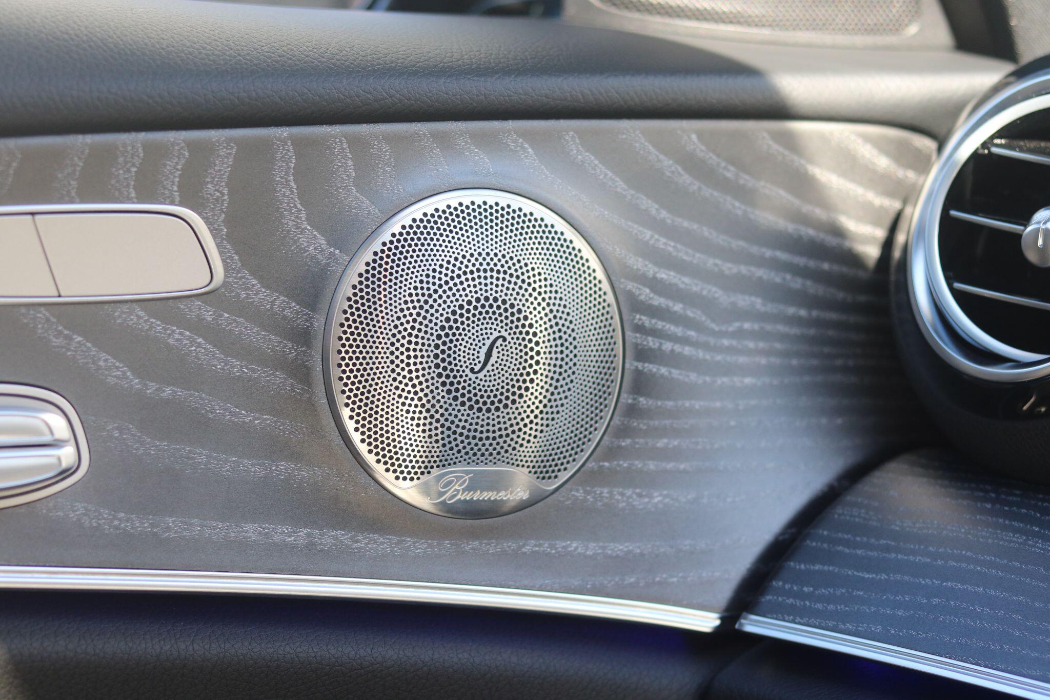 Mercedes-Benz E-Class view 14