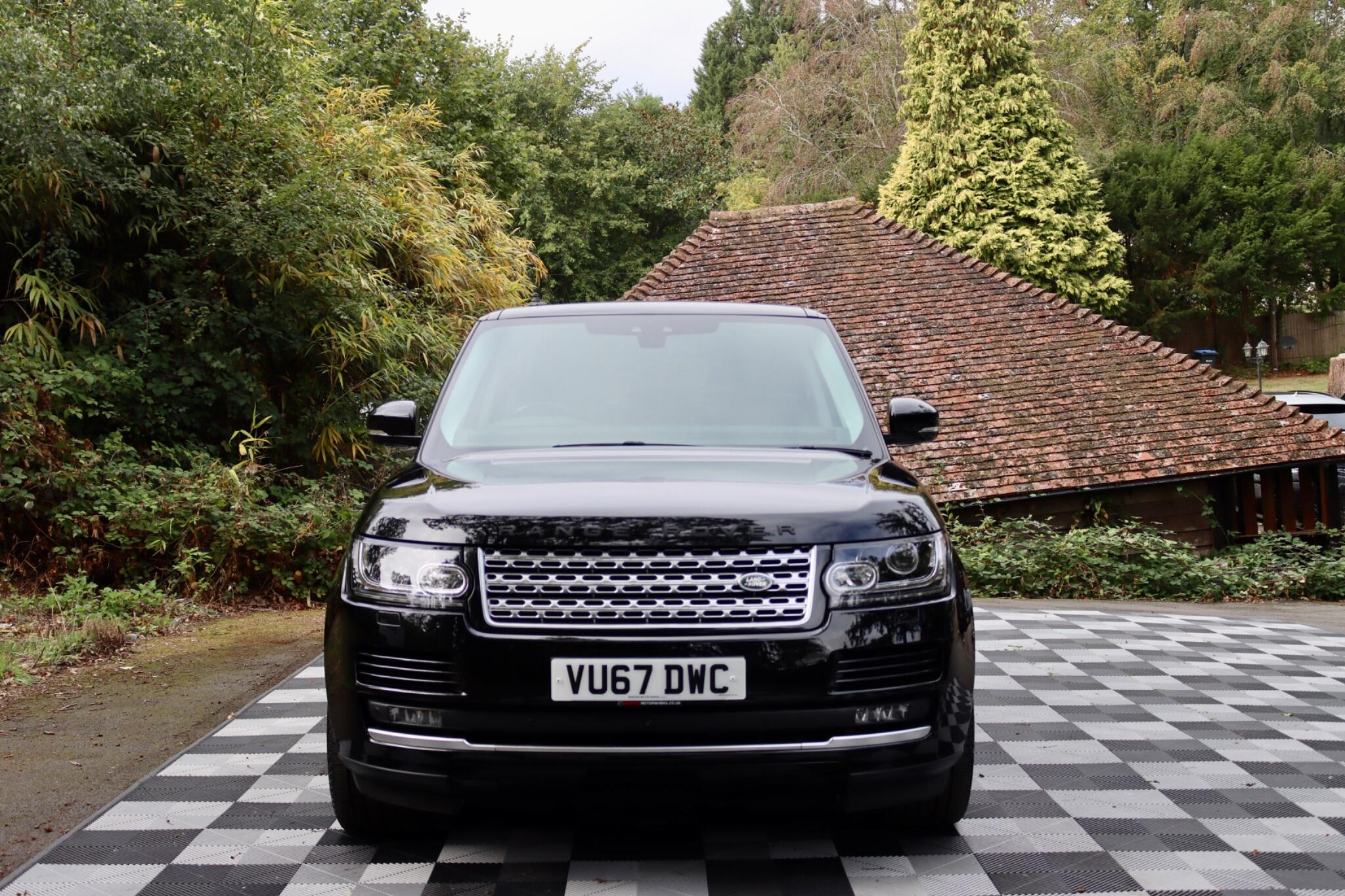 Land Rover Range Rover view 19