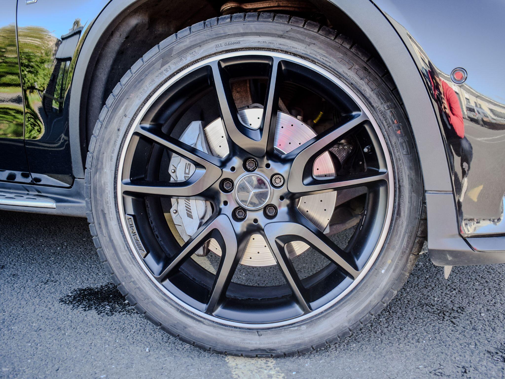 Mercedes-Benz GLC view 3