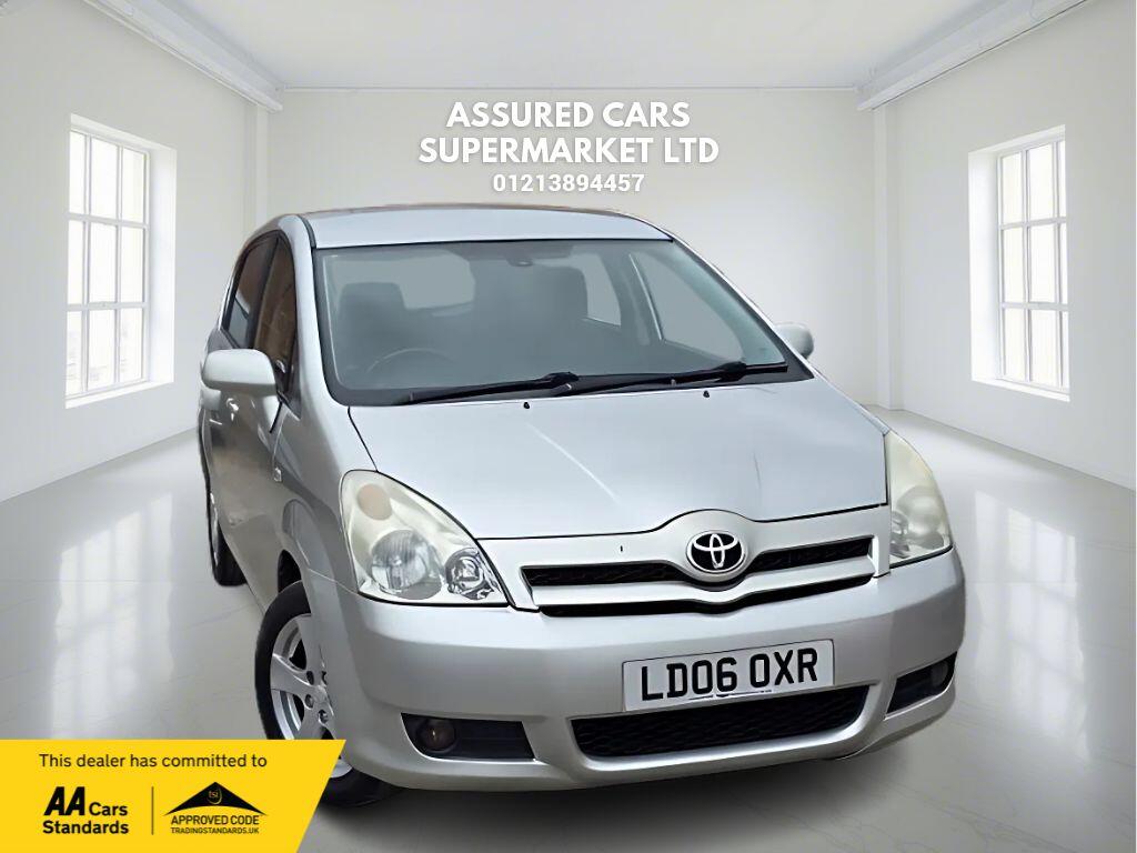 Toyota Corolla Verso main image