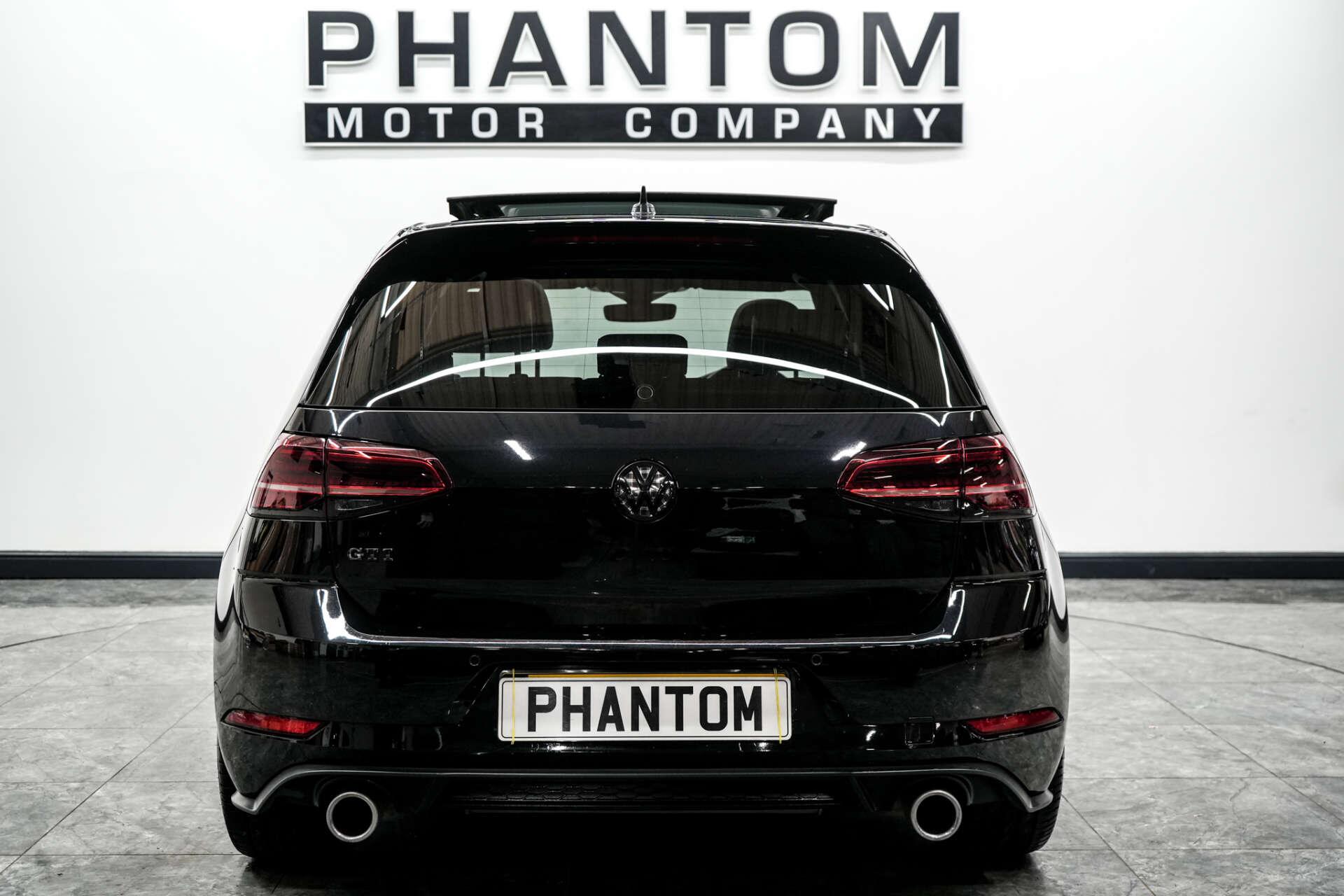 Volkswagen Golf view 4