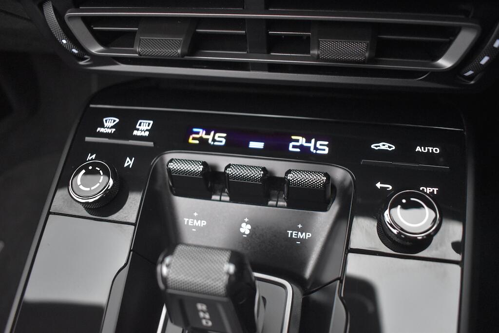 Porsche 911 view 93