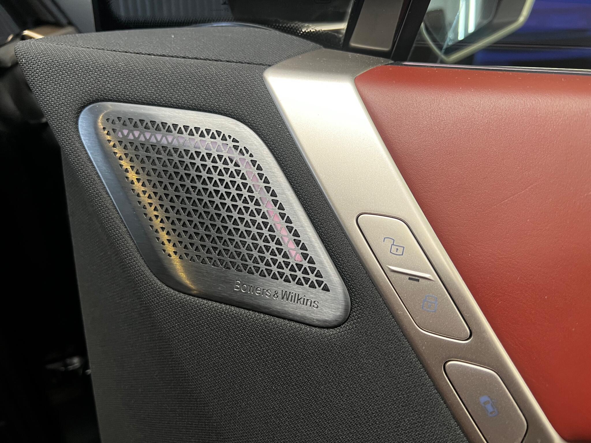 BMW iX view 32