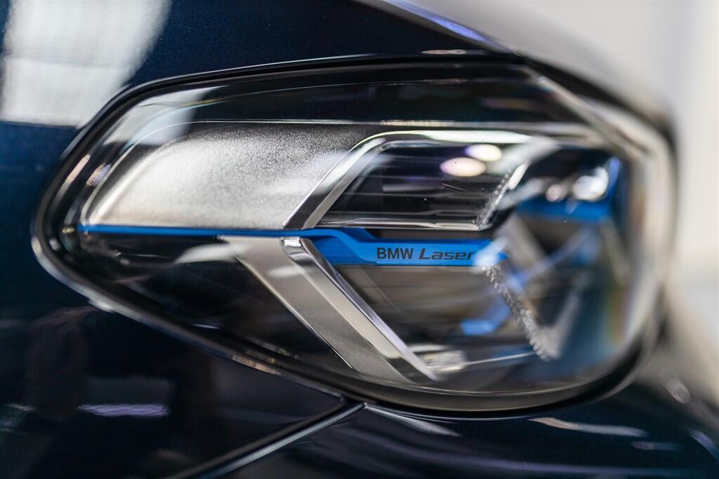 BMW X4 M view 14