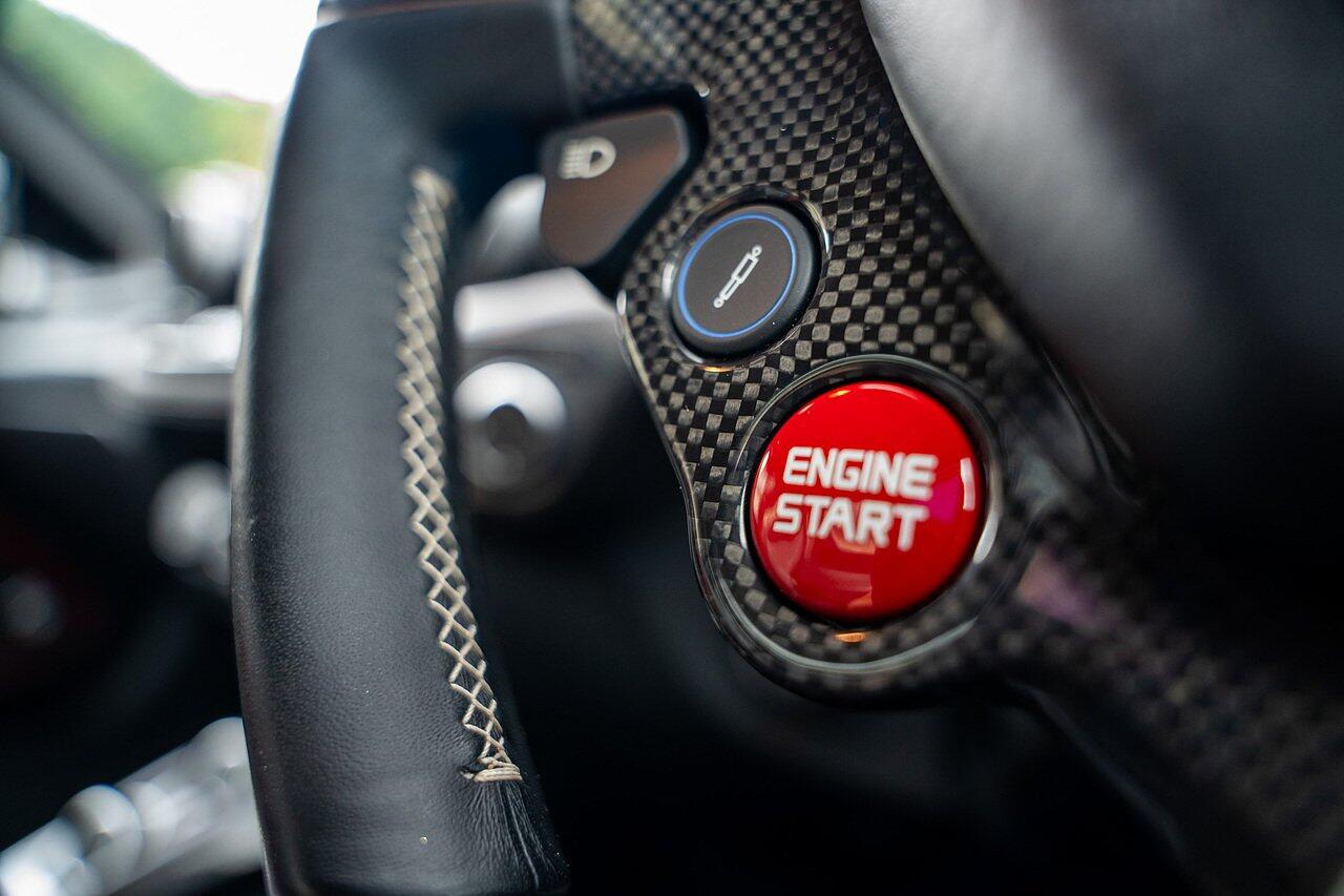 Ferrari F12 view 118