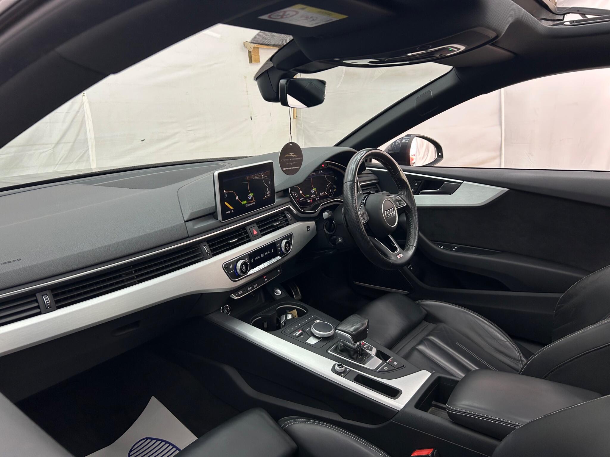 Audi A5 view 14