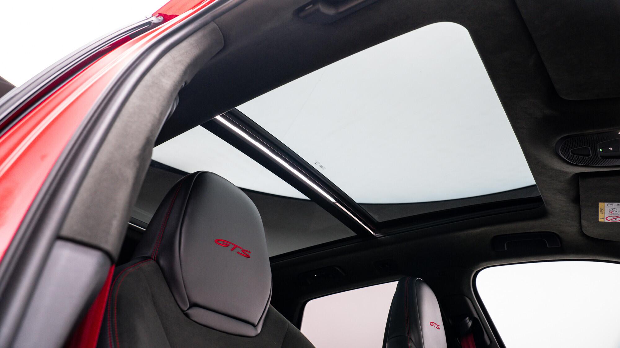 Porsche Cayenne view 7