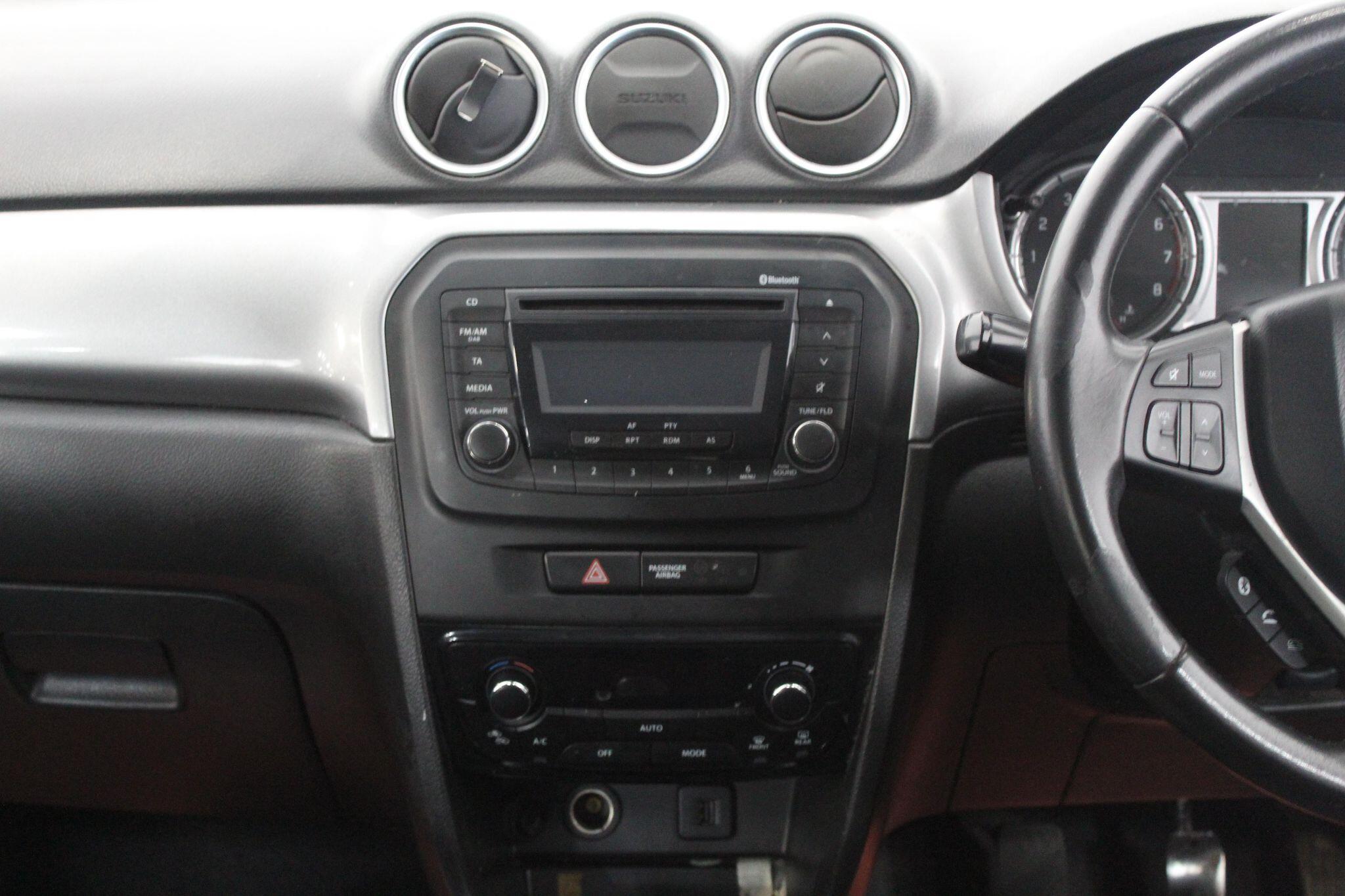 Suzuki Vitara view 31
