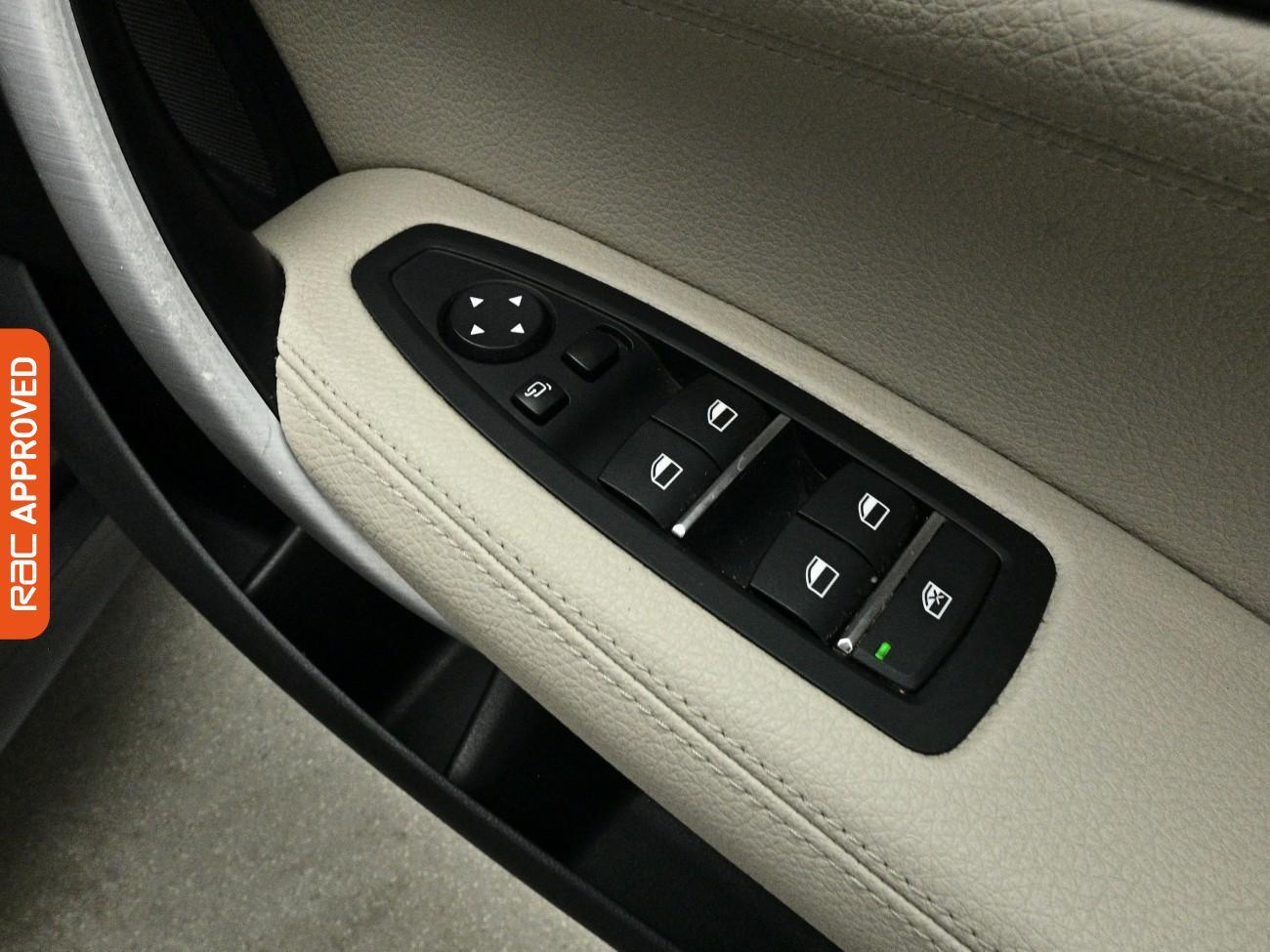 BMW 1 Series view 27