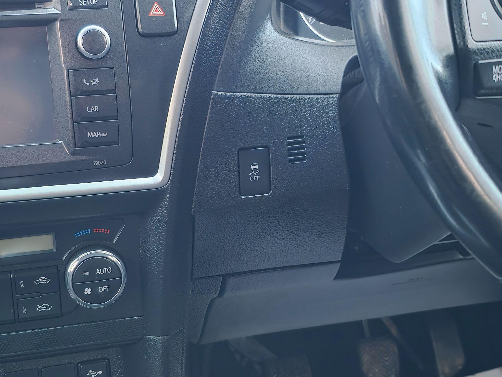 2013 Toyota Auris image 71