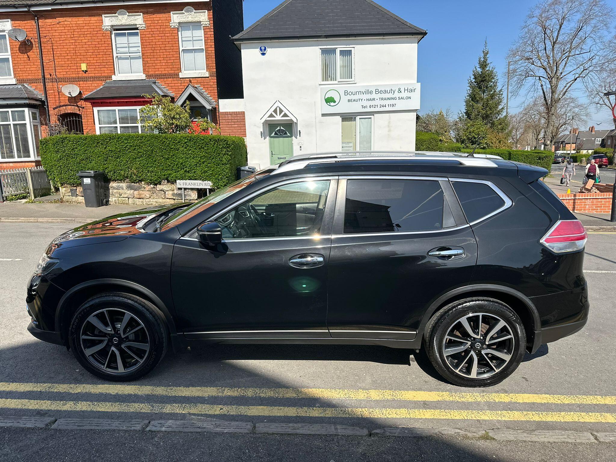 Nissan X-Trail view 35