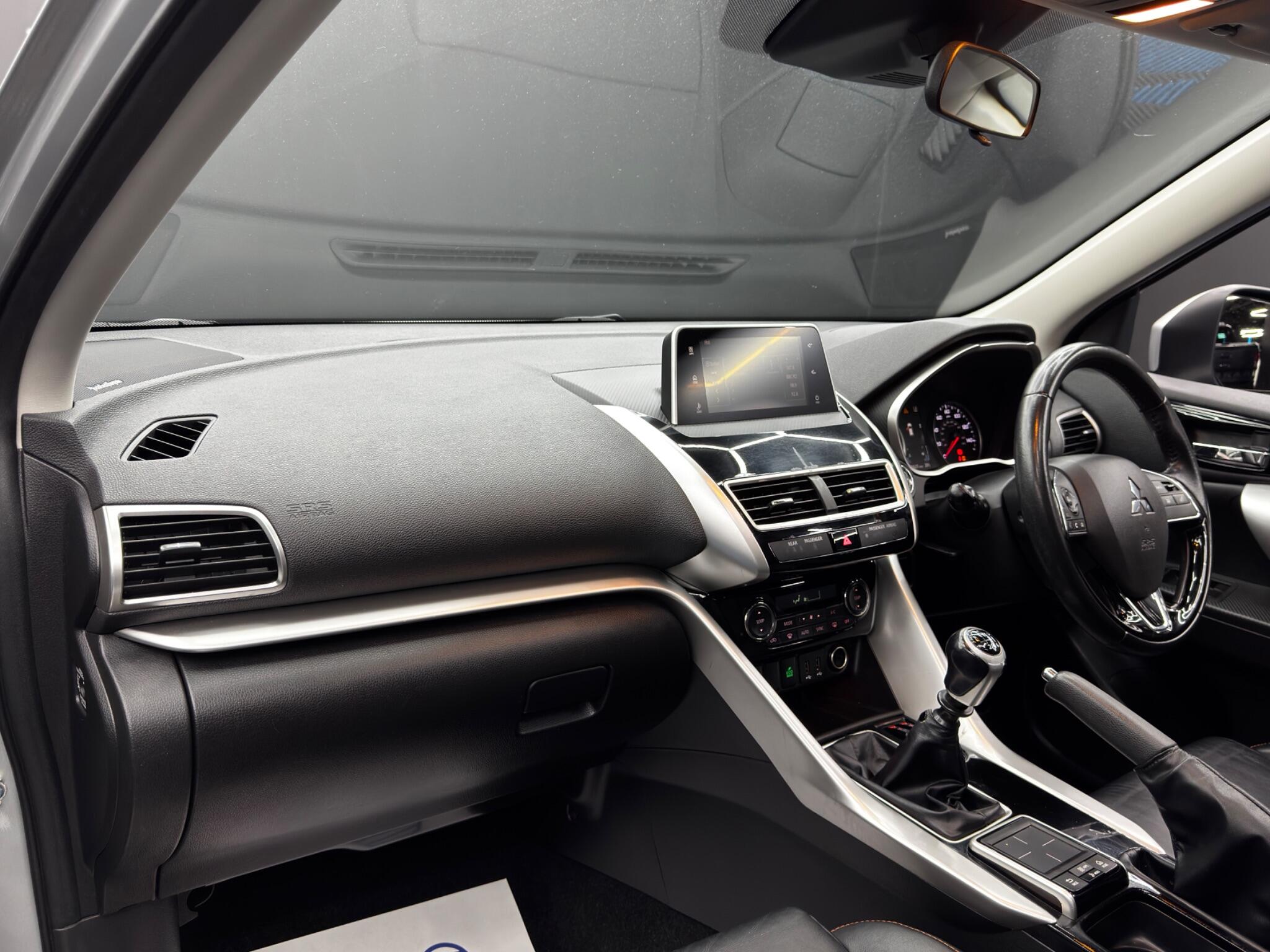 Mitsubishi Eclipse Cross view 11
