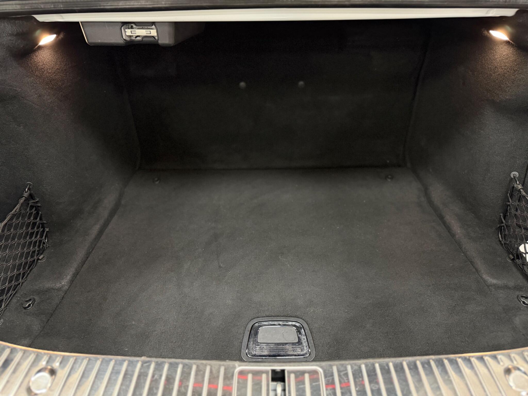 Mercedes-Benz S-Class view 19