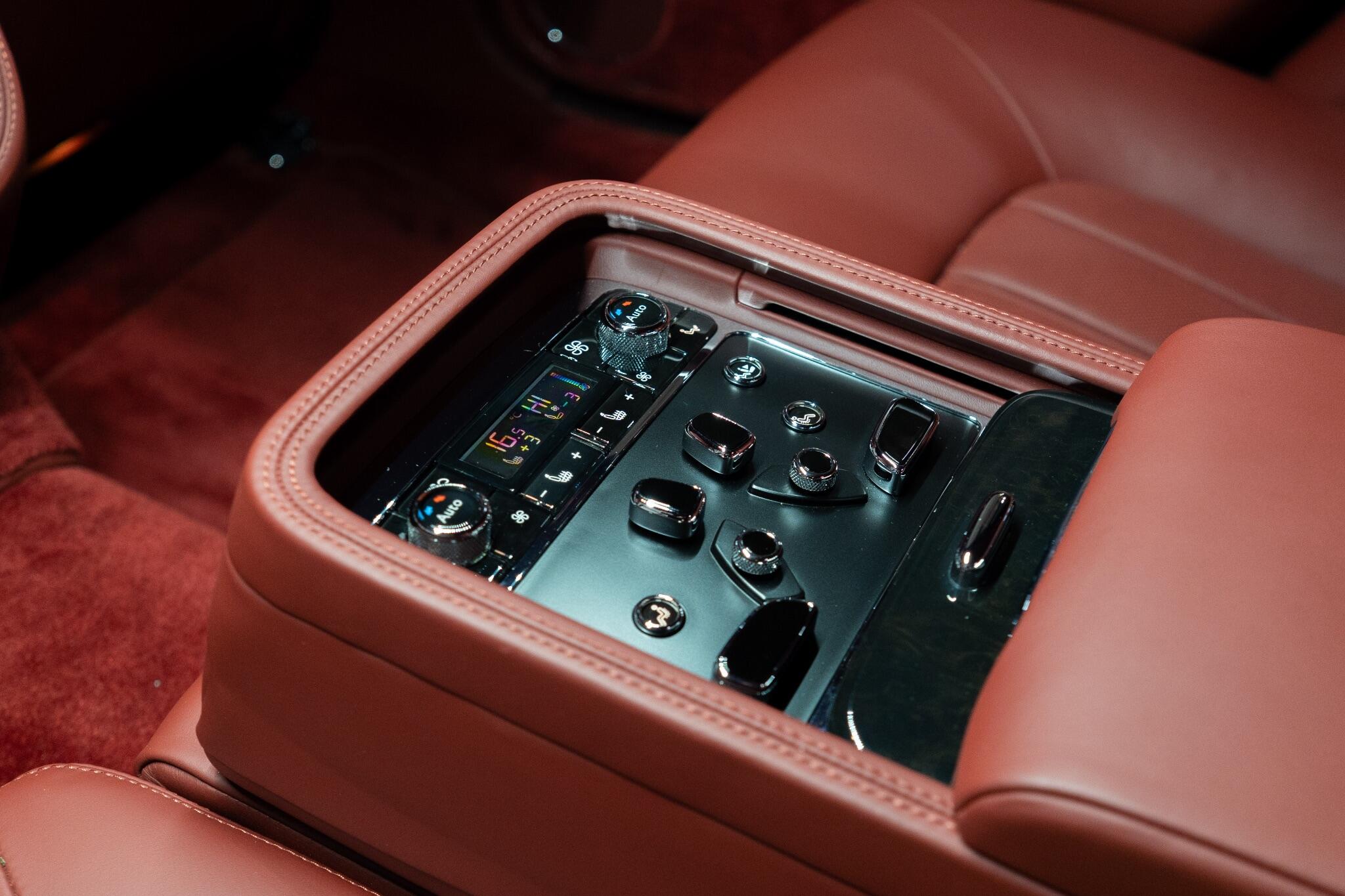 Bentley Mulsanne view 38