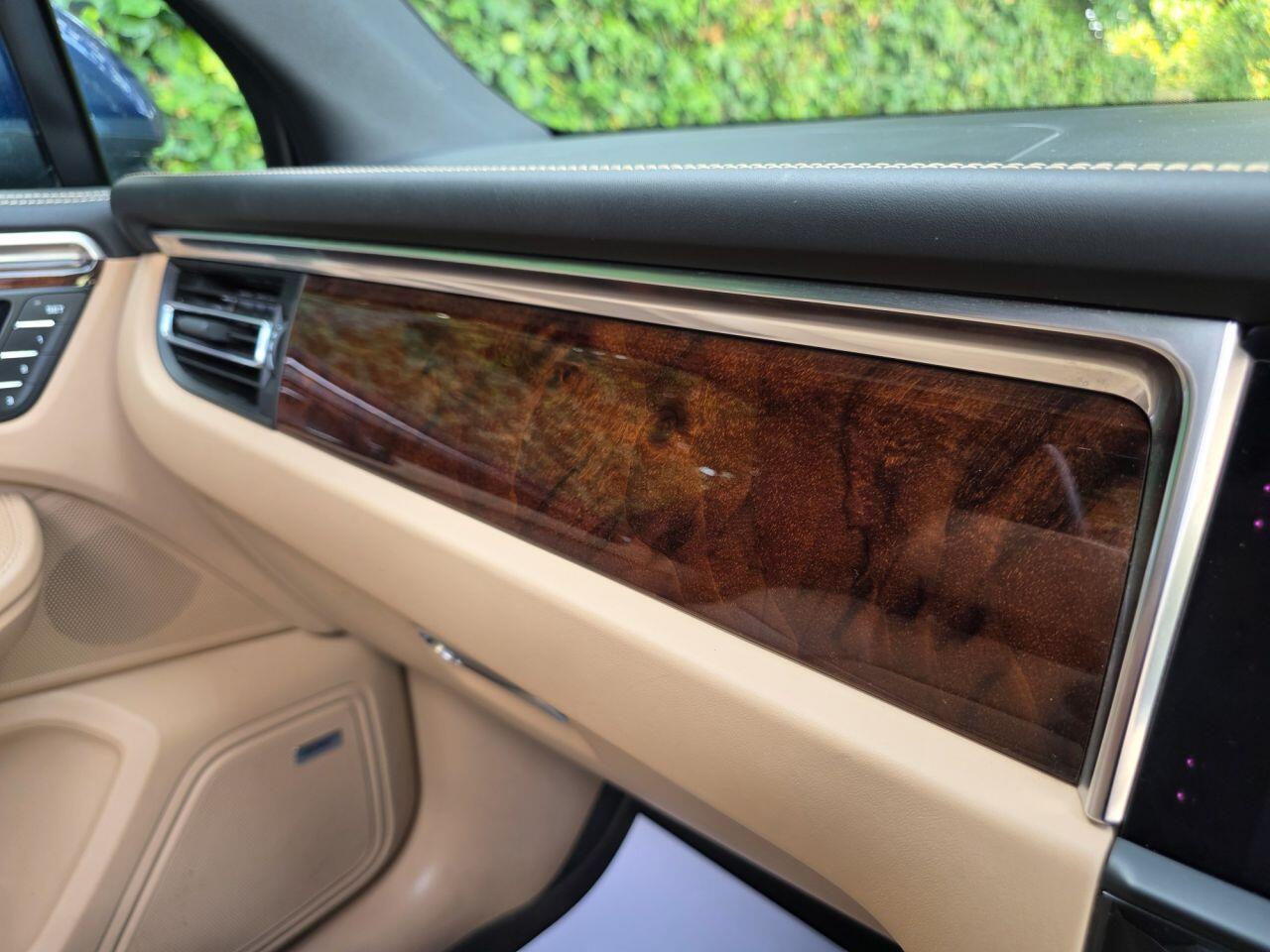 Porsche Macan view 36