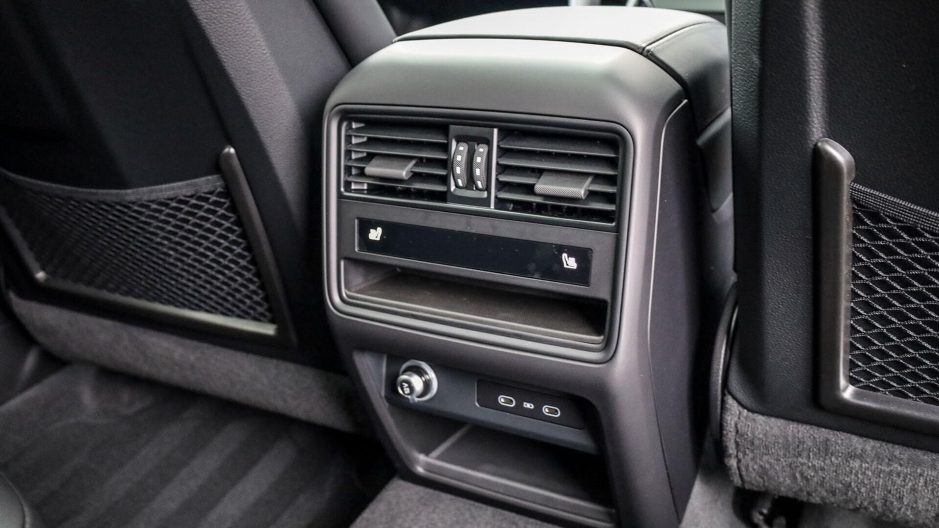 Porsche Cayenne view 28