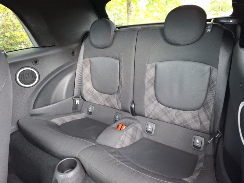 MINI Convertible view 6