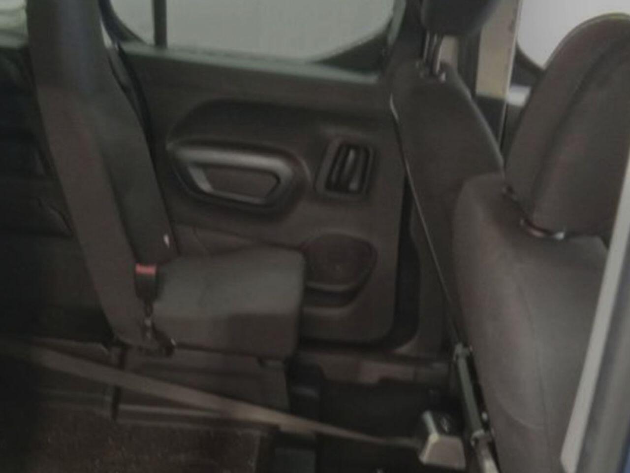 Peugeot Rifter view 6