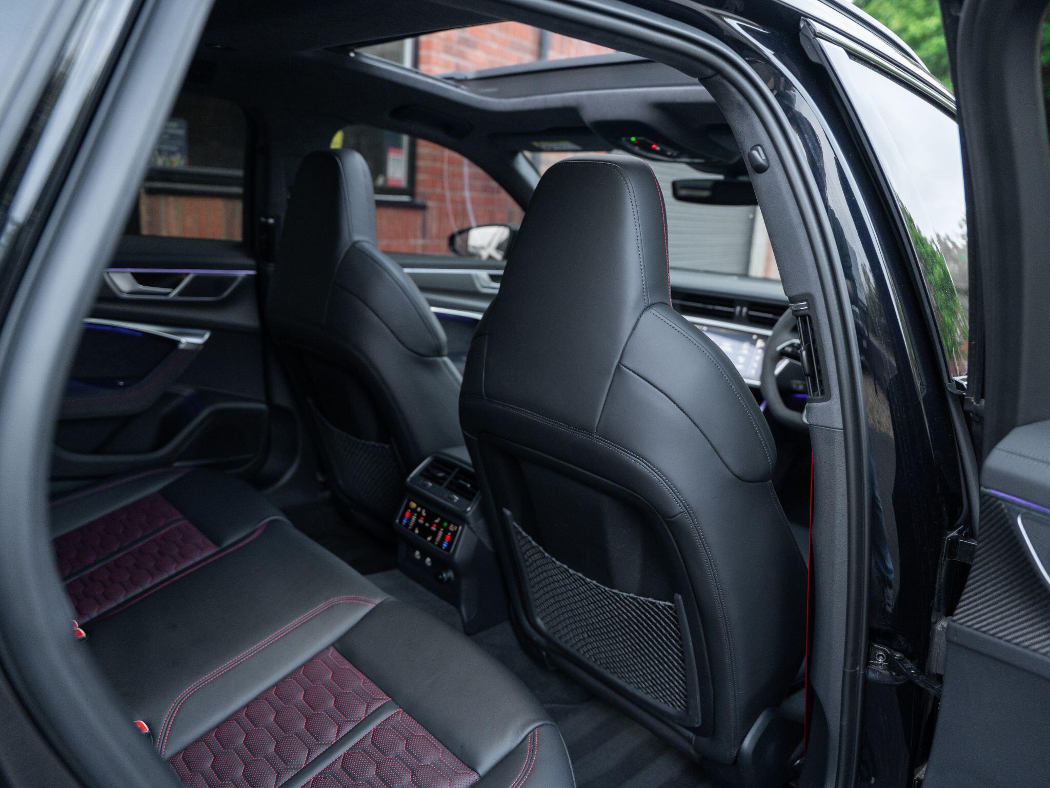 Audi RS6 Avant view 49