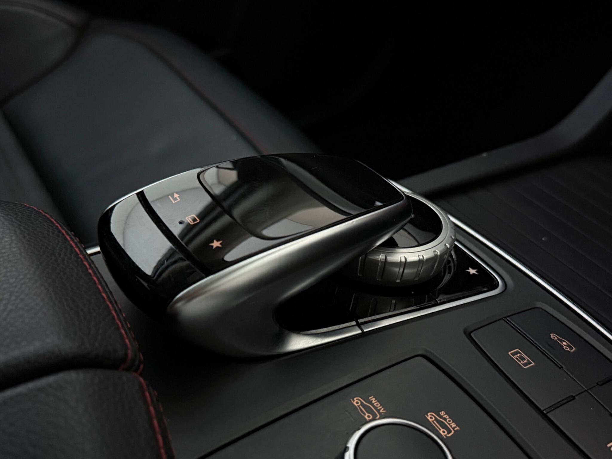 Mercedes-Benz Gle view 24