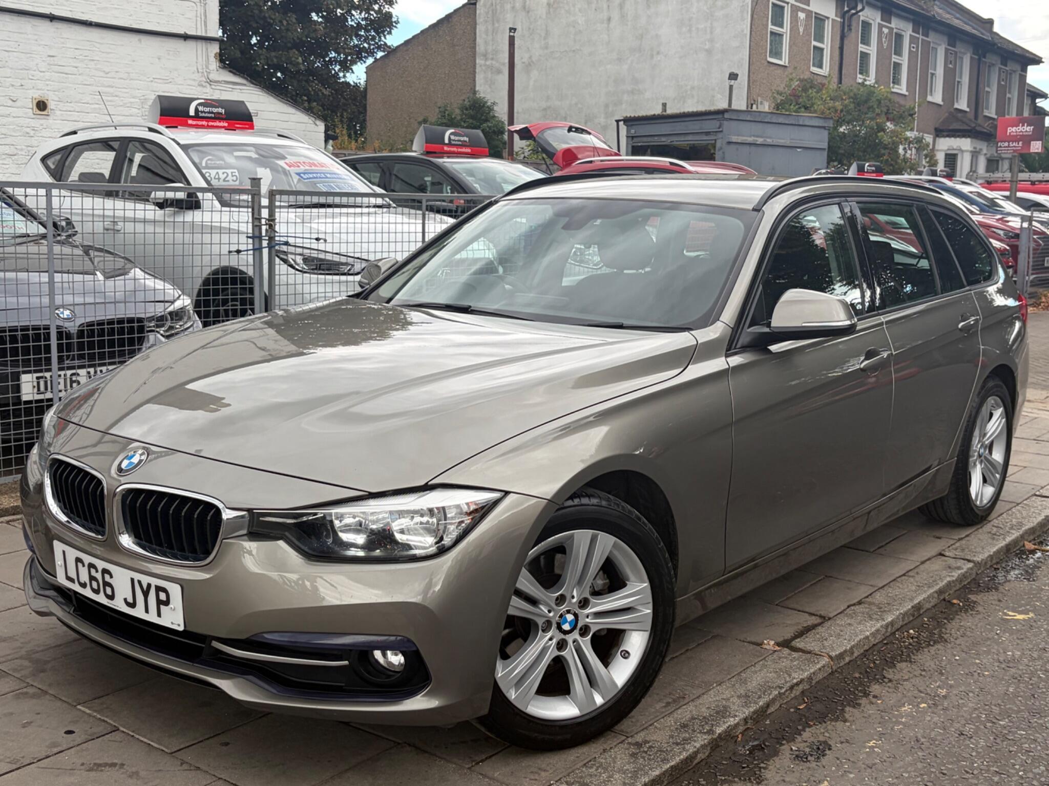 BMW 3 Series view 6