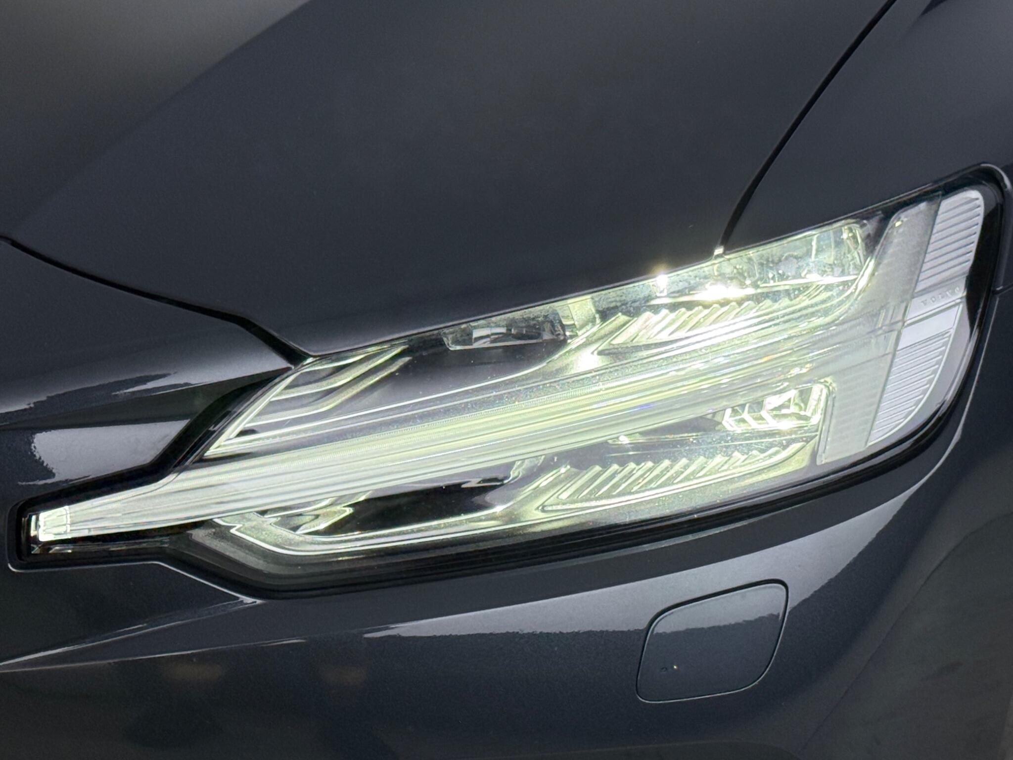 Volvo S60 view 12
