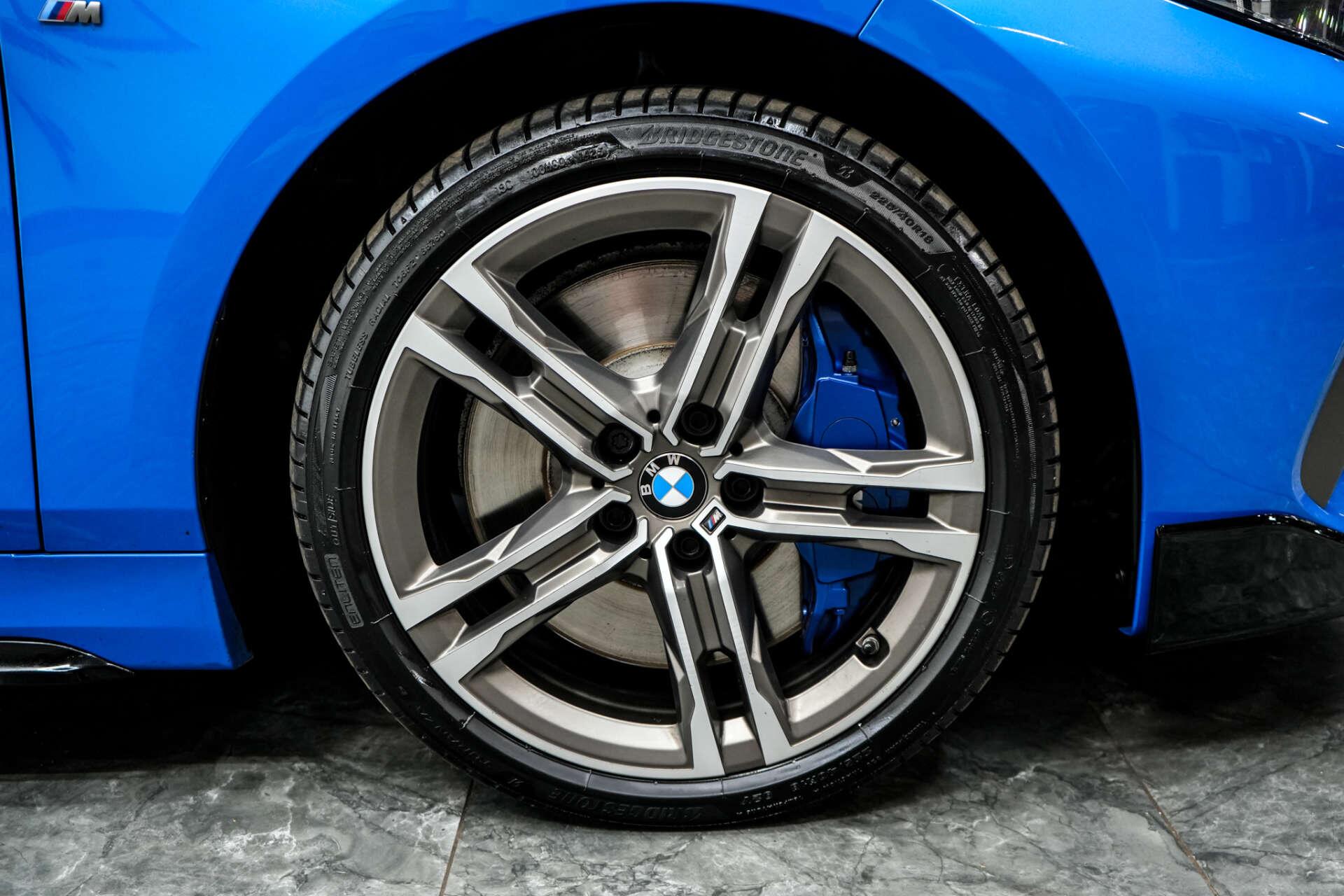 BMW 1 Series view 7