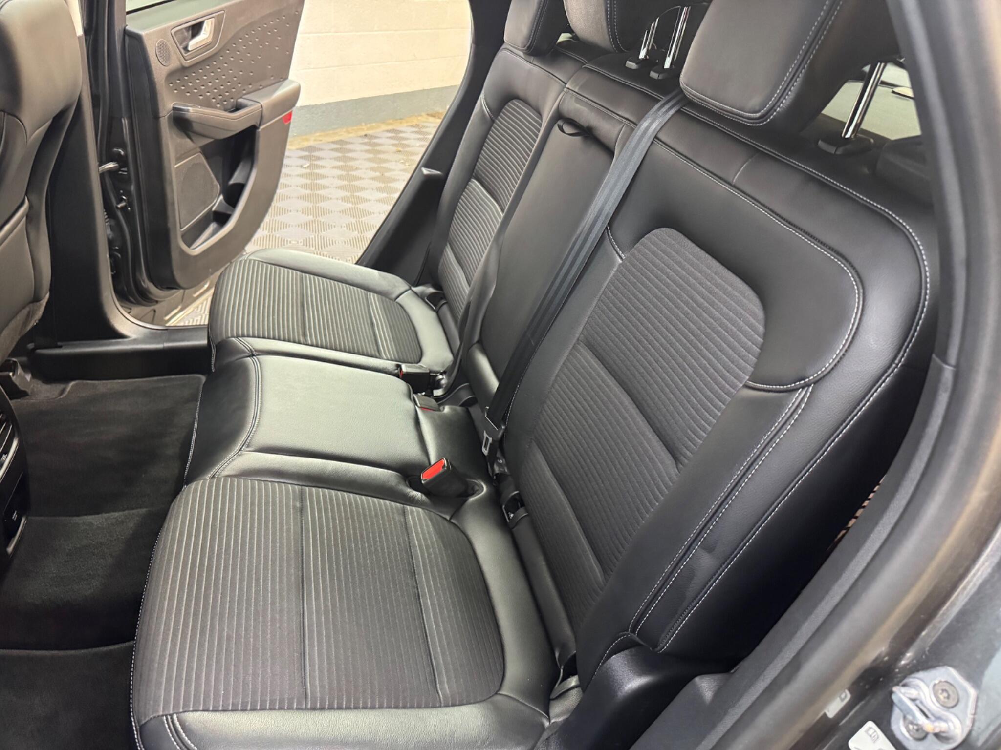Ford Kuga view 14