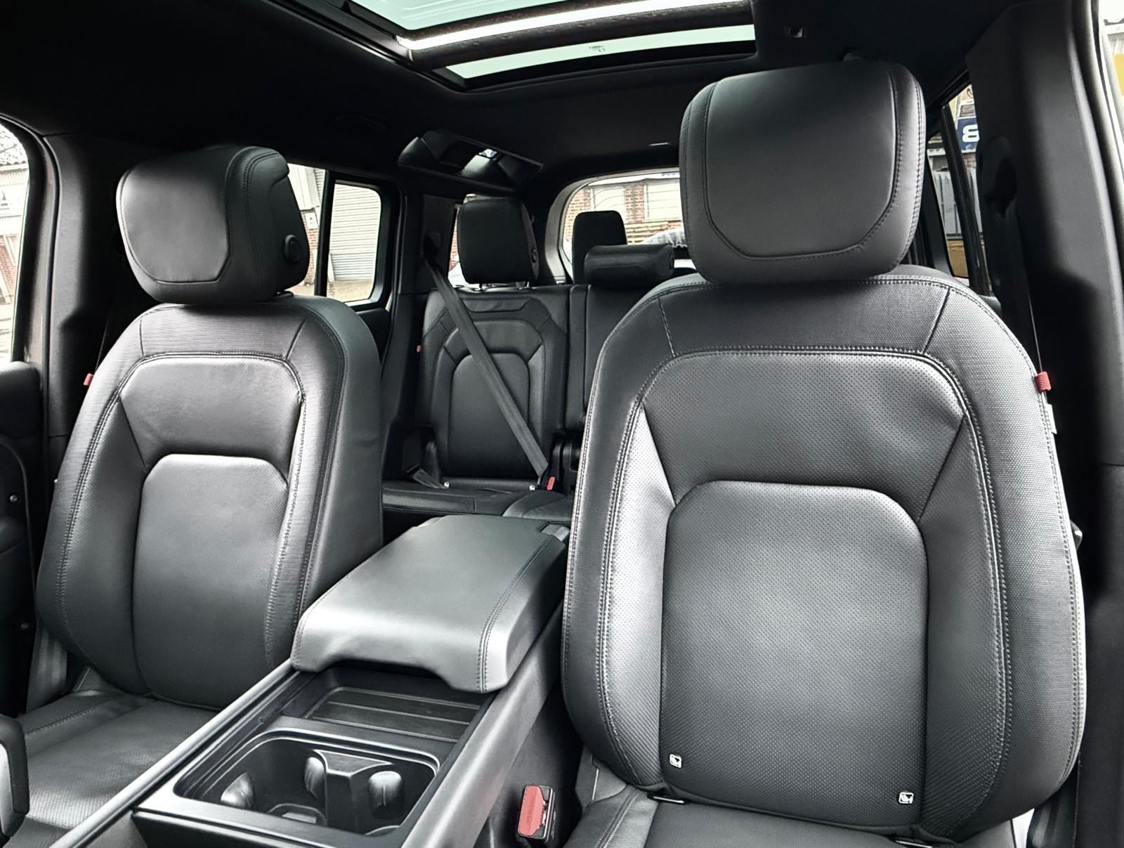 Land Rover Defender view 15