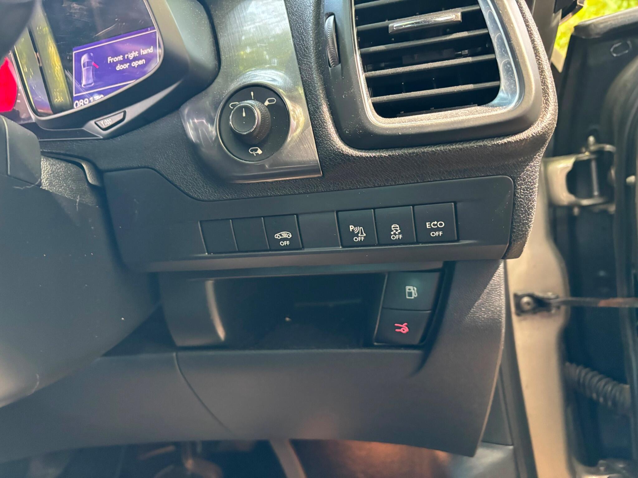 Citroen DS5 view 8