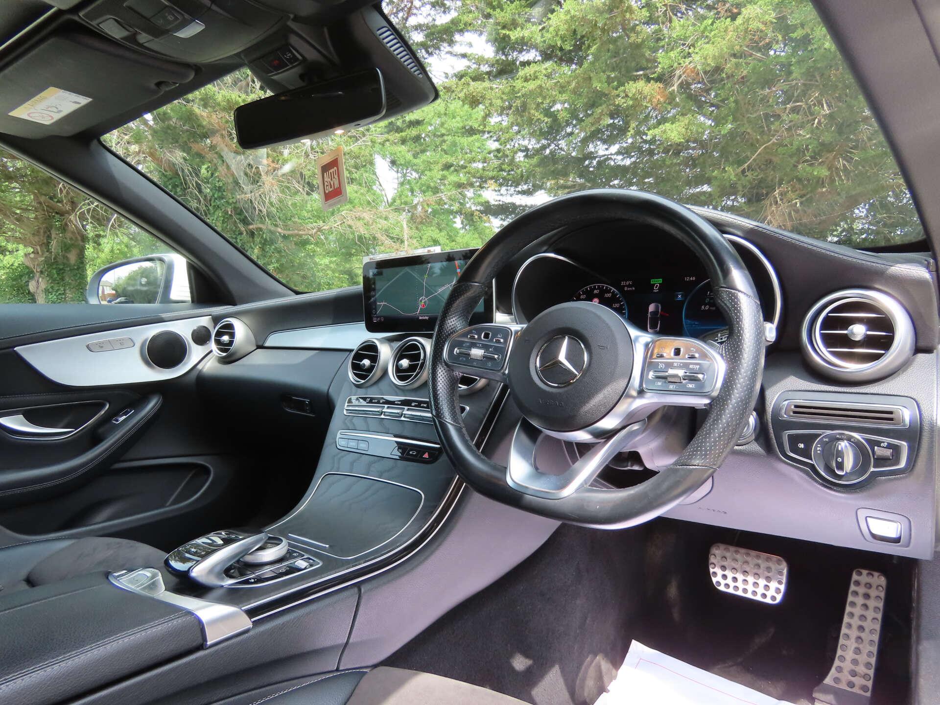 Mercedes-Benz C-Class view 9