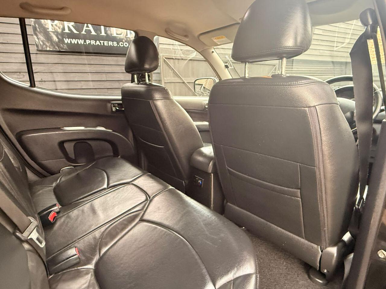 Mitsubishi L200 view 17