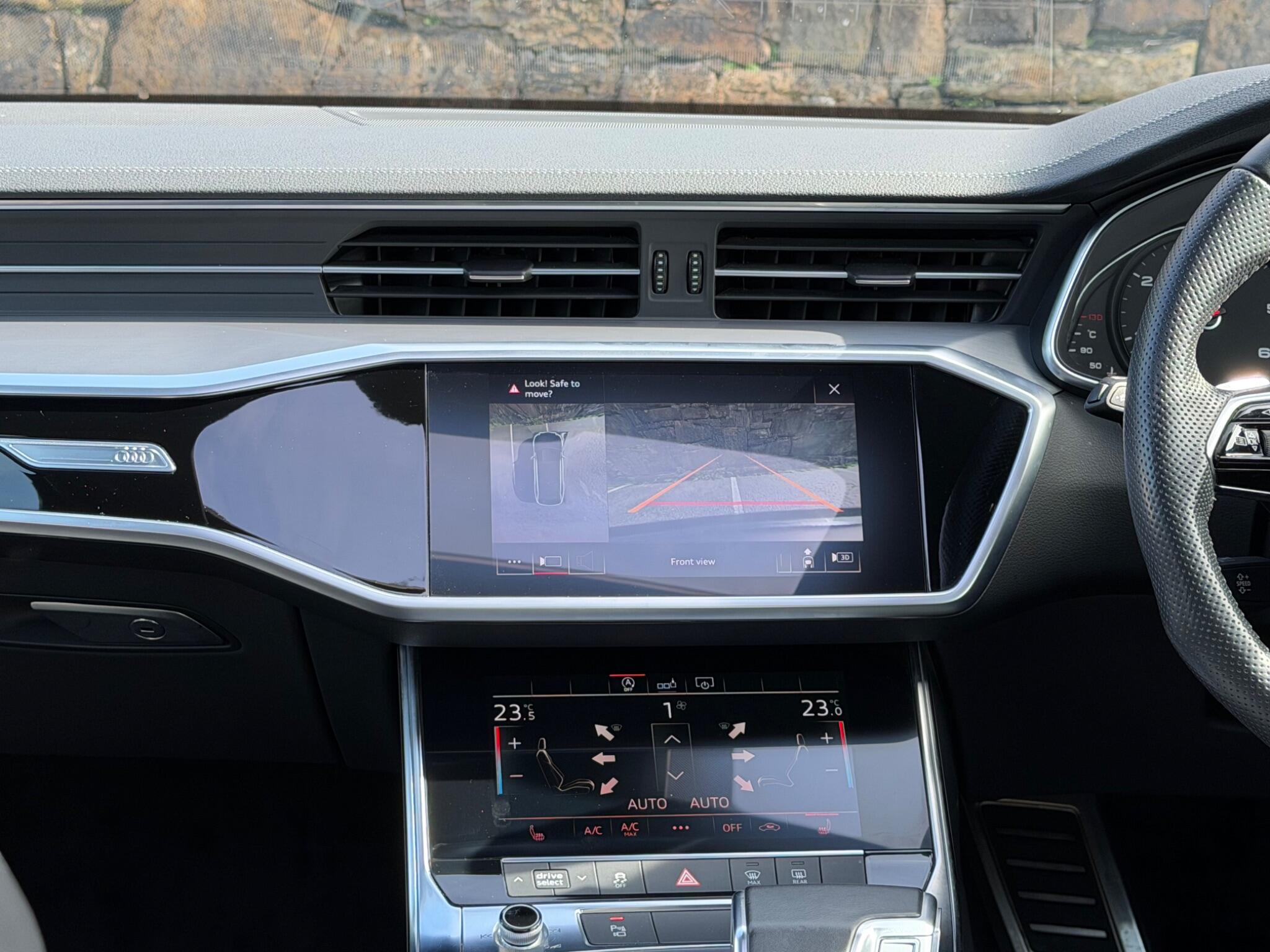 Audi A6 view 31