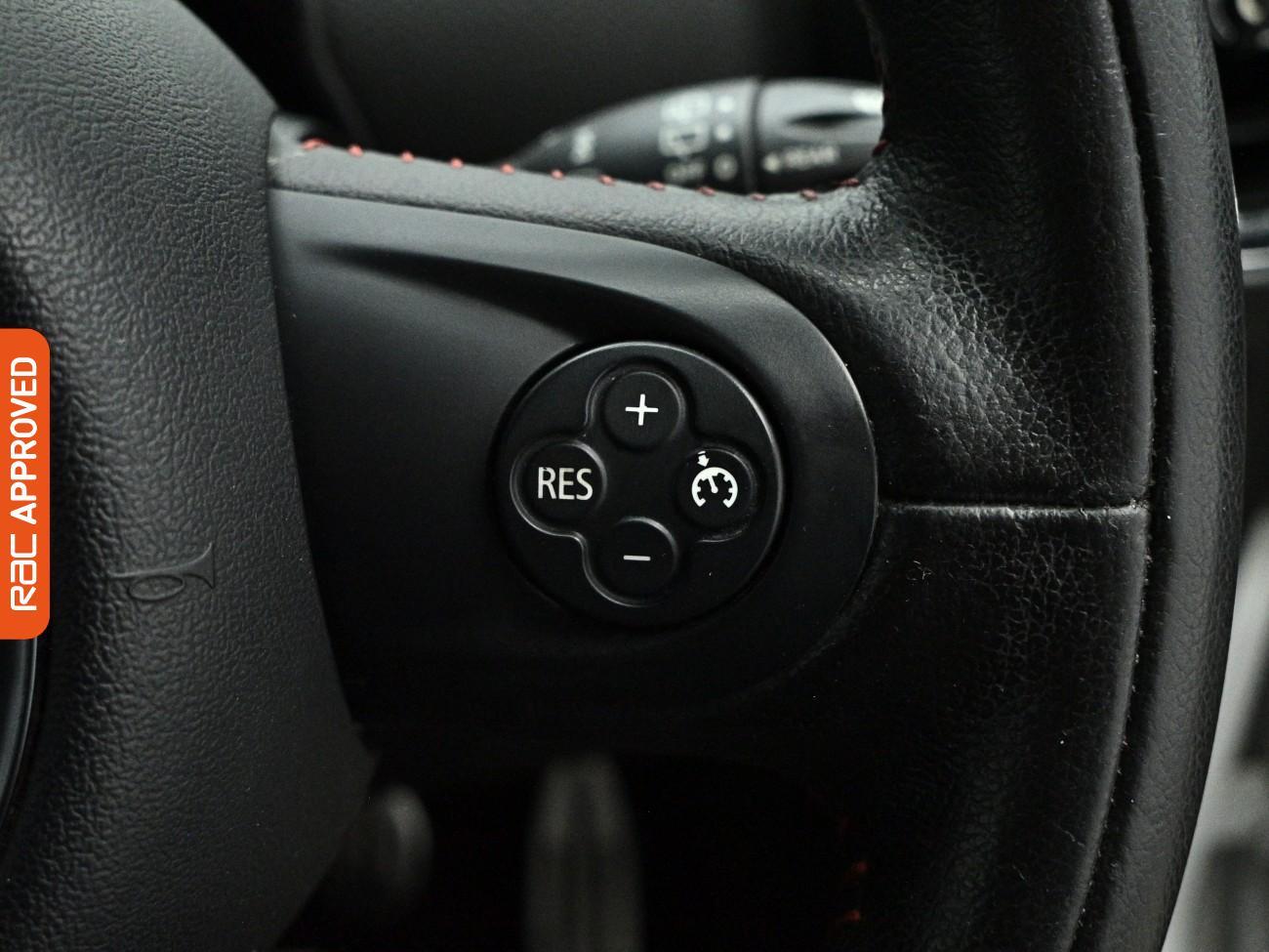 Mini Countryman view 19