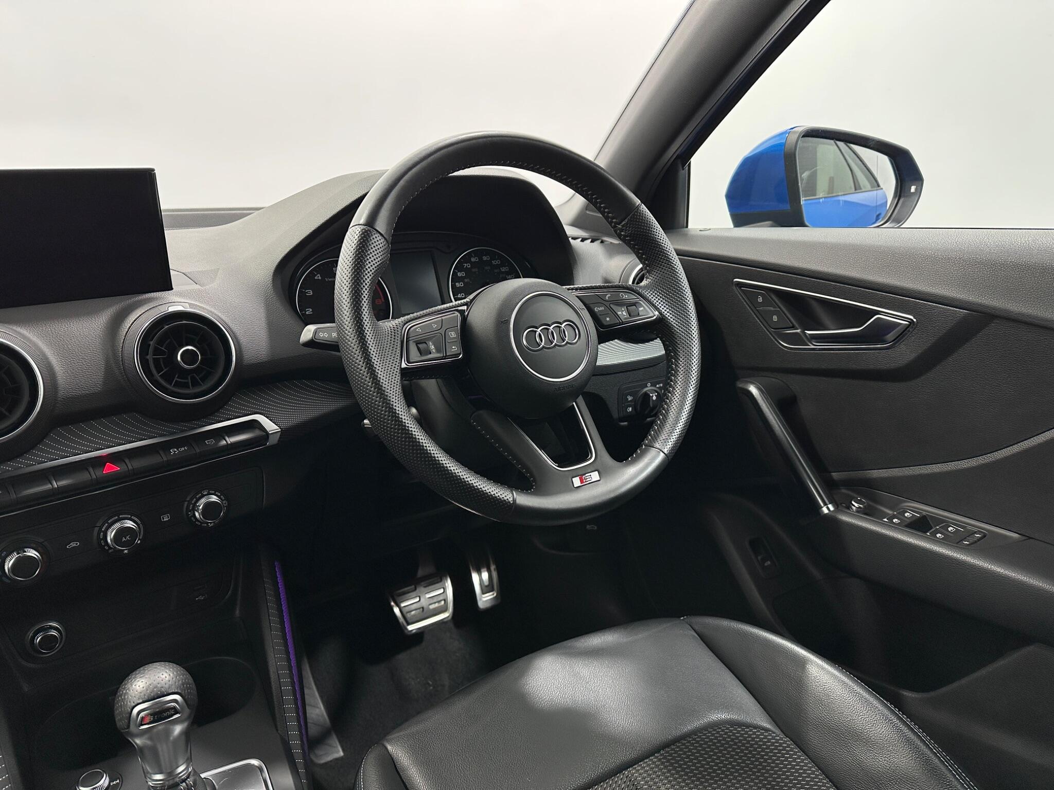 Audi Q2 view 12