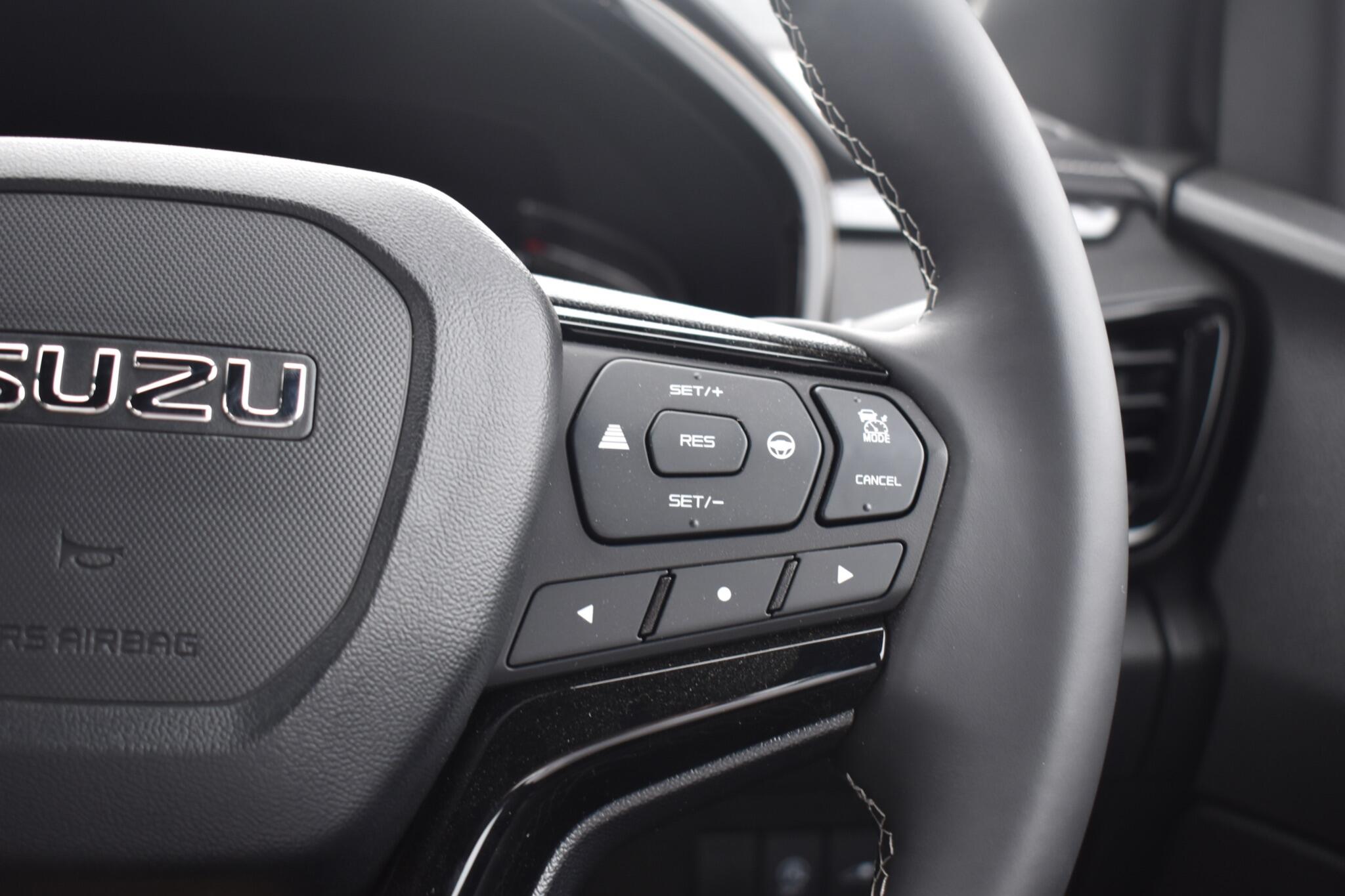 D-Max - 1.9 TD V-Cross Auto 4WD Euro 6 (s/s) 4dr - Image 25