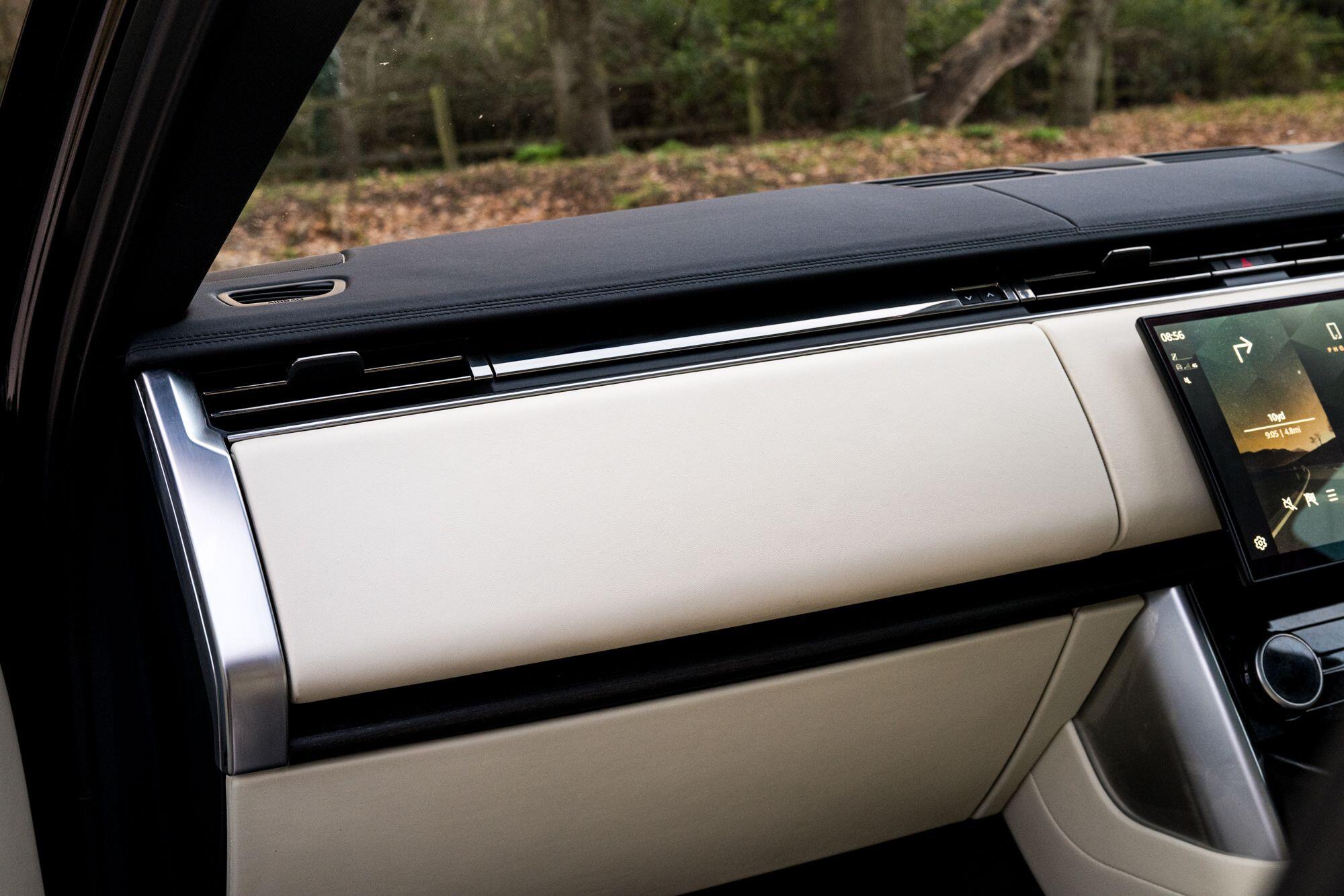 Land Rover Range Rover view 47