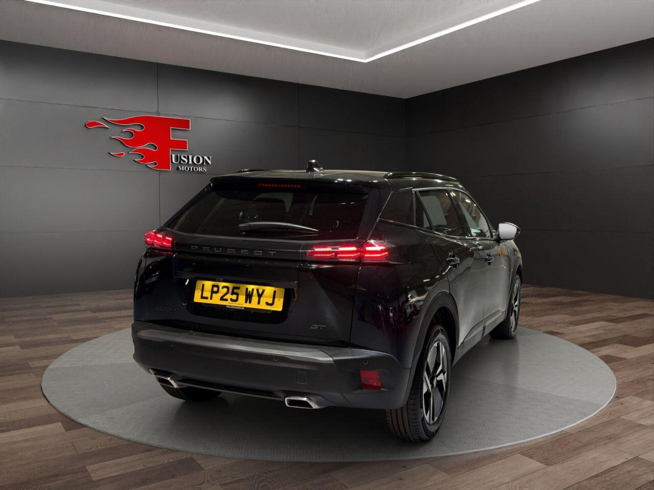 Peugeot 2008 view 5