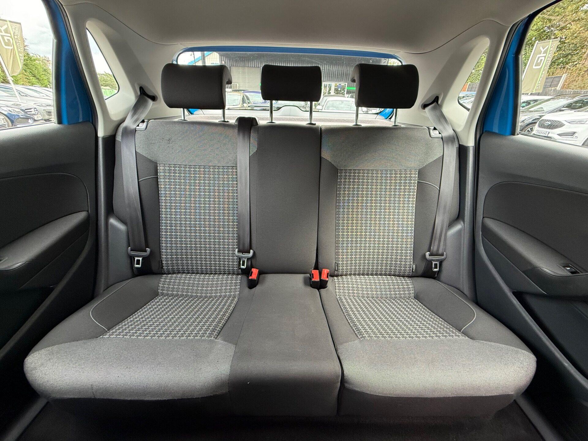 Volkswagen Polo view 16