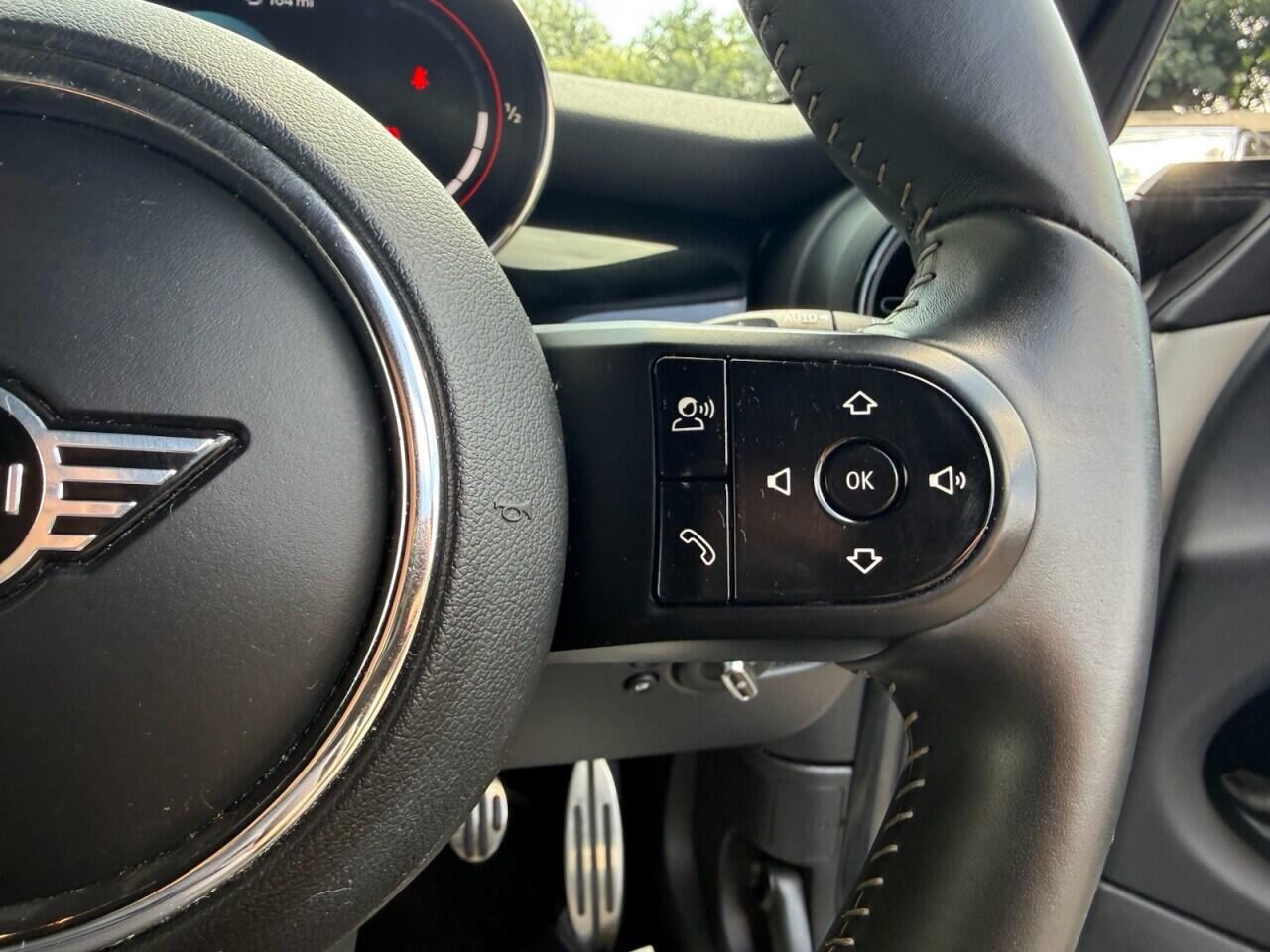 Mini Hatch view 22