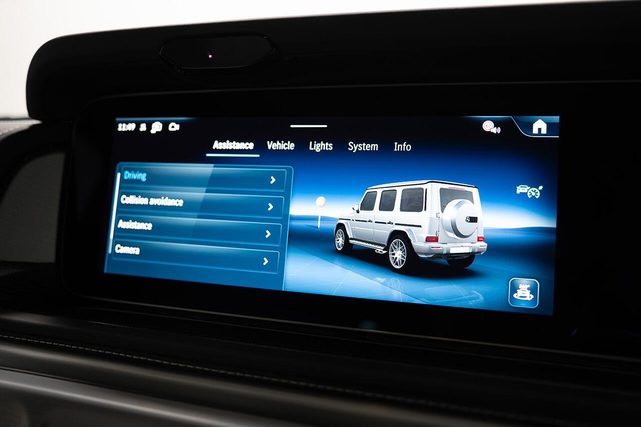 Mercedes-Benz G-Class view 16