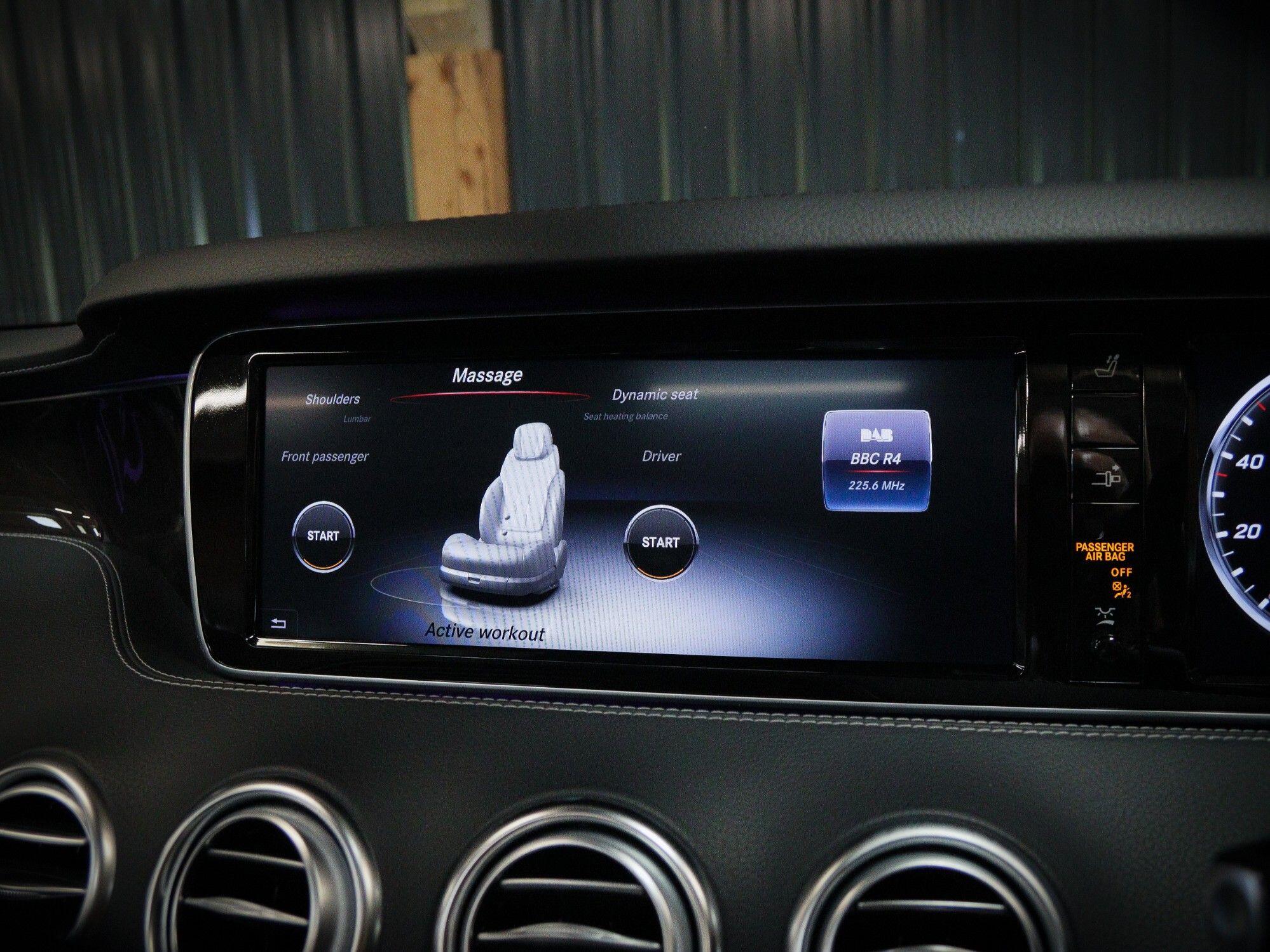 Mercedes-Benz S-Class view 38